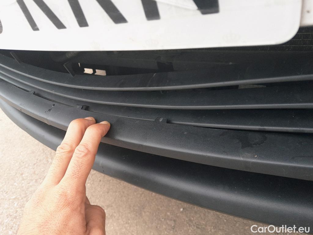  Opel  Crossland OPEL  X 5p 1G todoterreno 1.6T 73kW (99CV) Selective #3