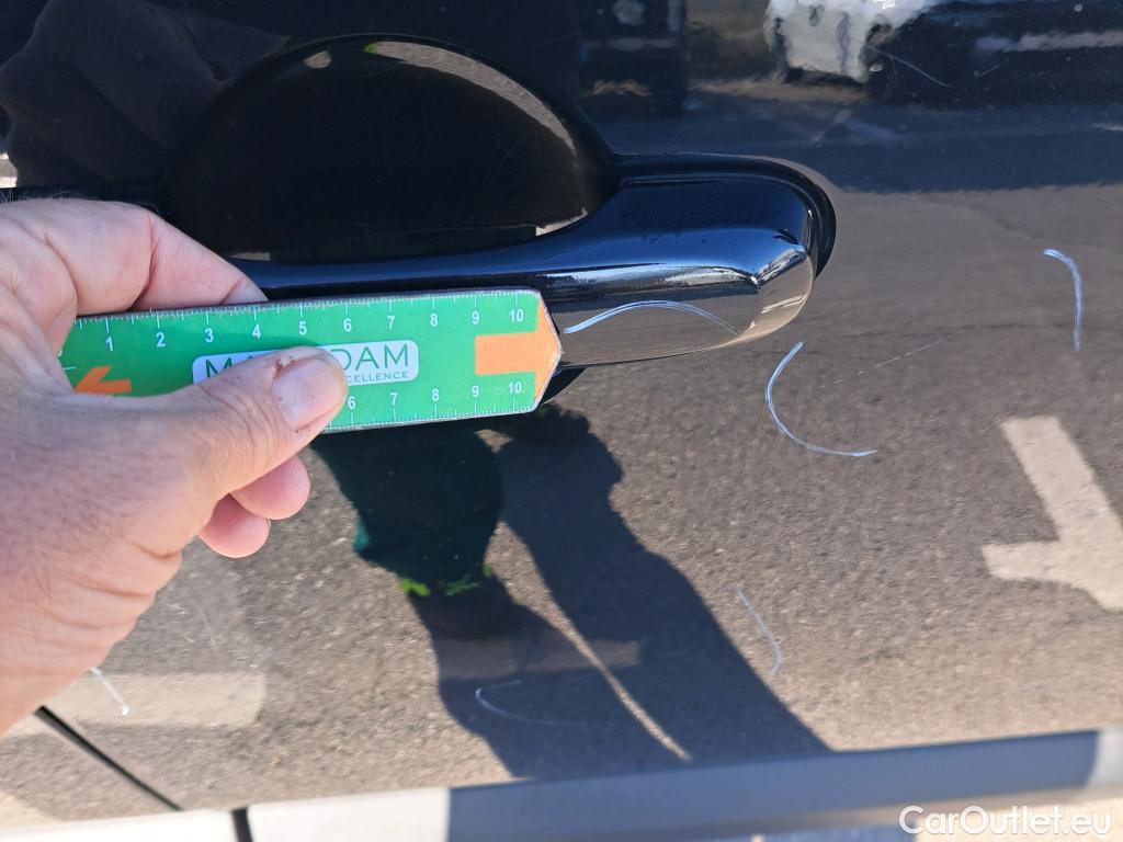  Jeep  Patriot JEEP Renegade / 2014 / 5P / todoterreno 80 Aniversario 1.0G 88kW (120CV) 4x2(SP) #52