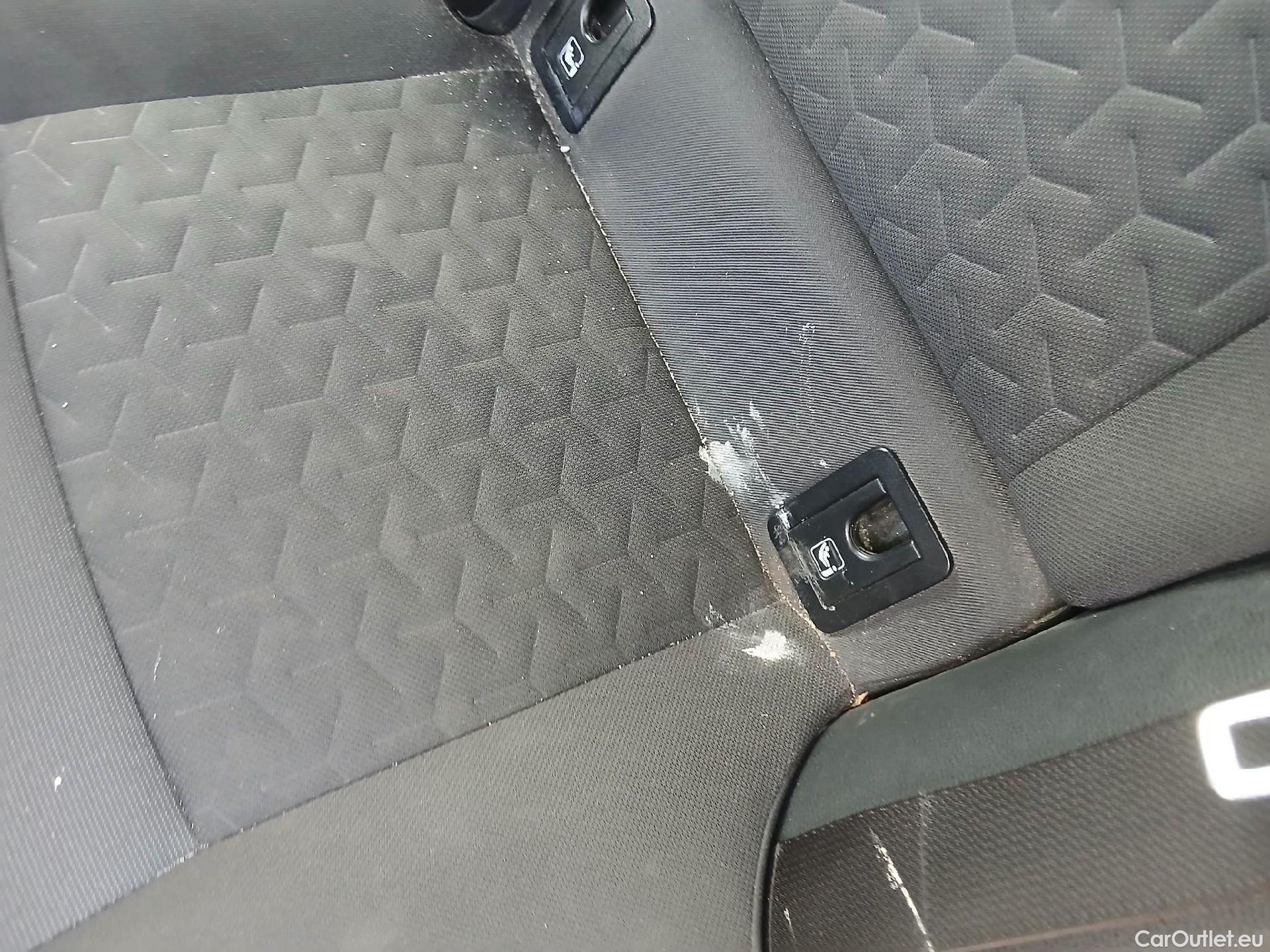  Toyota  Corolla TOYOTA  1.8 125H ACTIVE TECH E-CVT #40