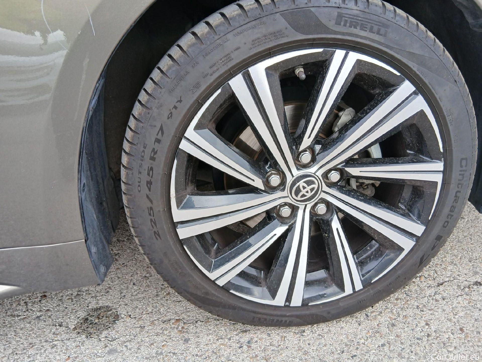  Toyota  Corolla TOYOTA  / 2019 / 5P / familiar 1.8 125H STYLE E-CVT TOURING SPORT #27