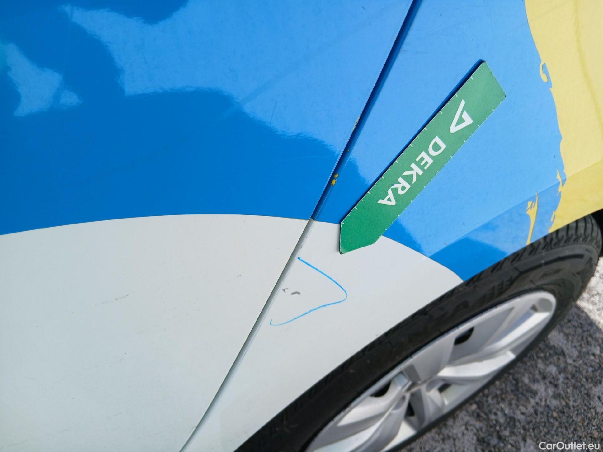  Renault  Clio RENAULT  / 2019 / 5P / berlina con portón Business Blue dCi 63 kW (85CV) #20