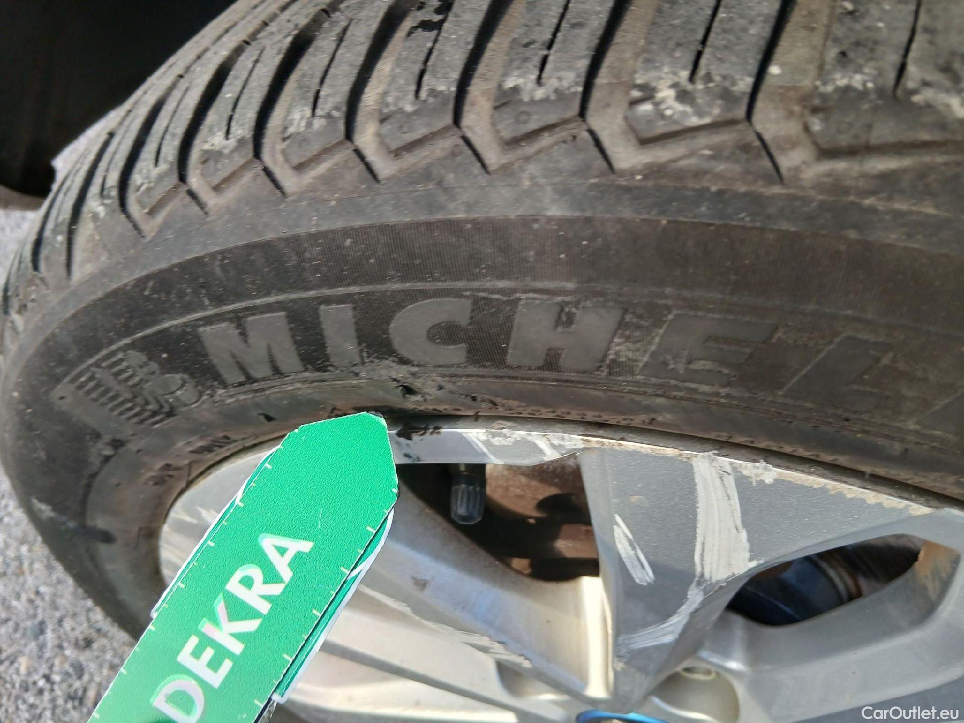  Renault  Zoe RENAULT  / 2019 / 5P / berlina con portón Intens 80 kW R110 Batería 50kWh #12