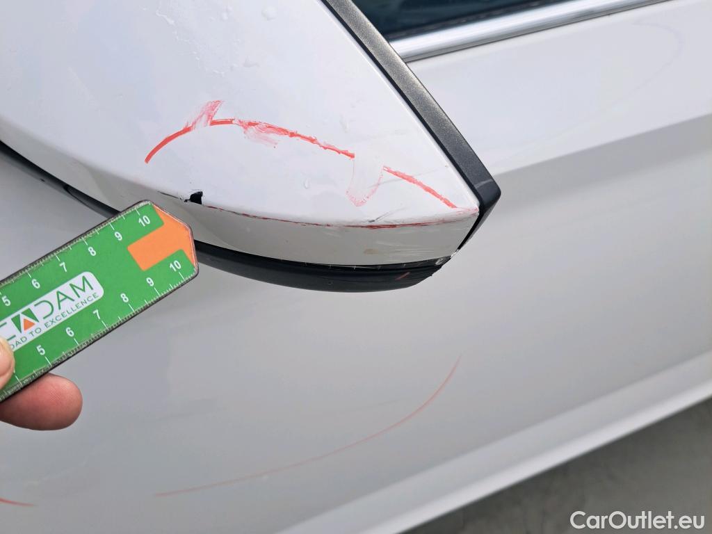  Skoda  KAMIQ SKODA  1.0 TSI 81kW (110CV) DSG Ambition (CX) #39