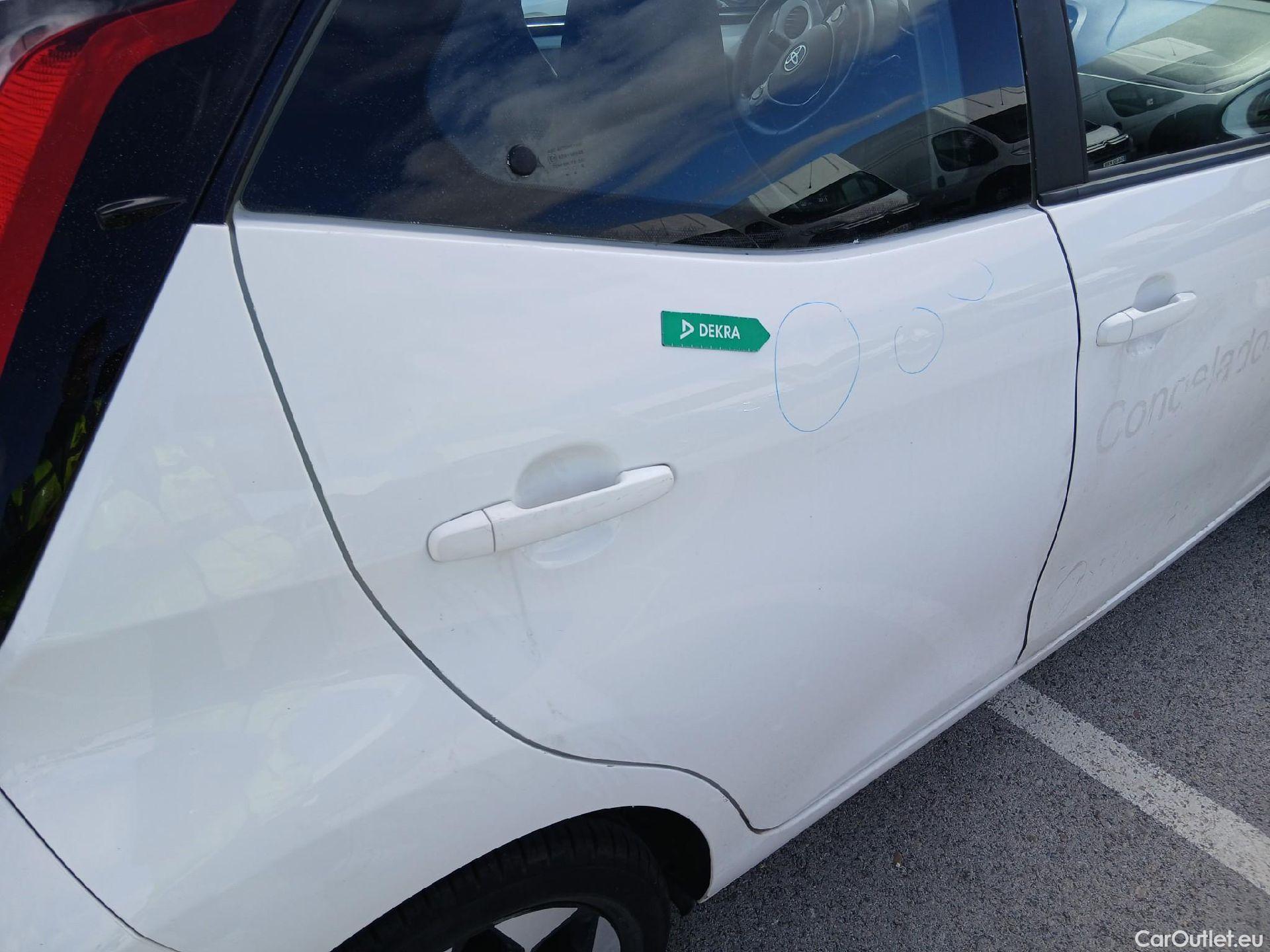  Toyota  Aygo TOYOTA  / 2018 / 5P / minicoche 1.0 70 x-play #40