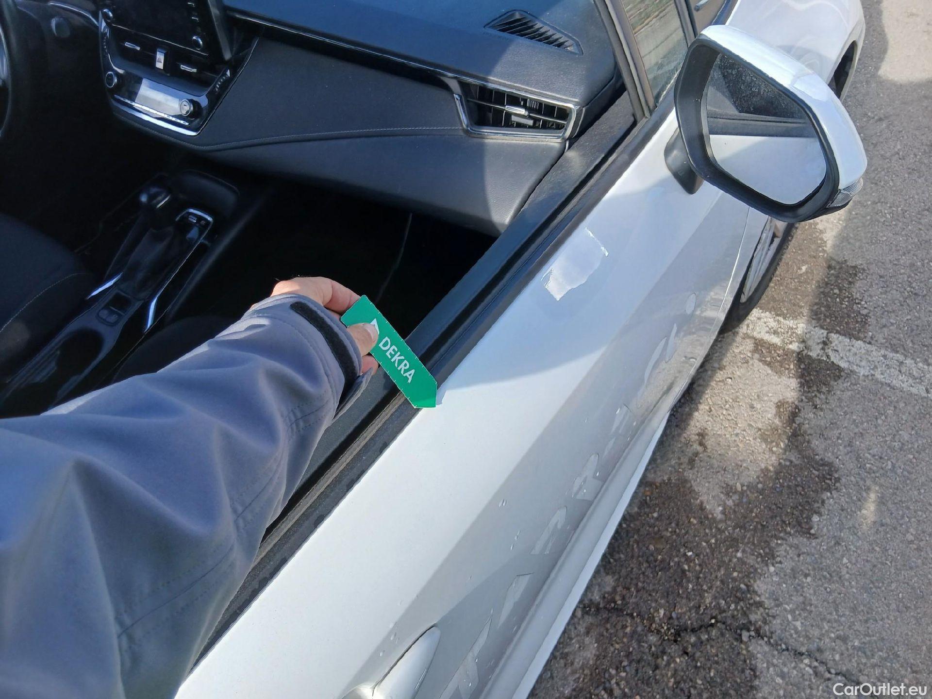  Toyota  Corolla TOYOTA  1.8 125H ACTIVE TECH E-CVT #34