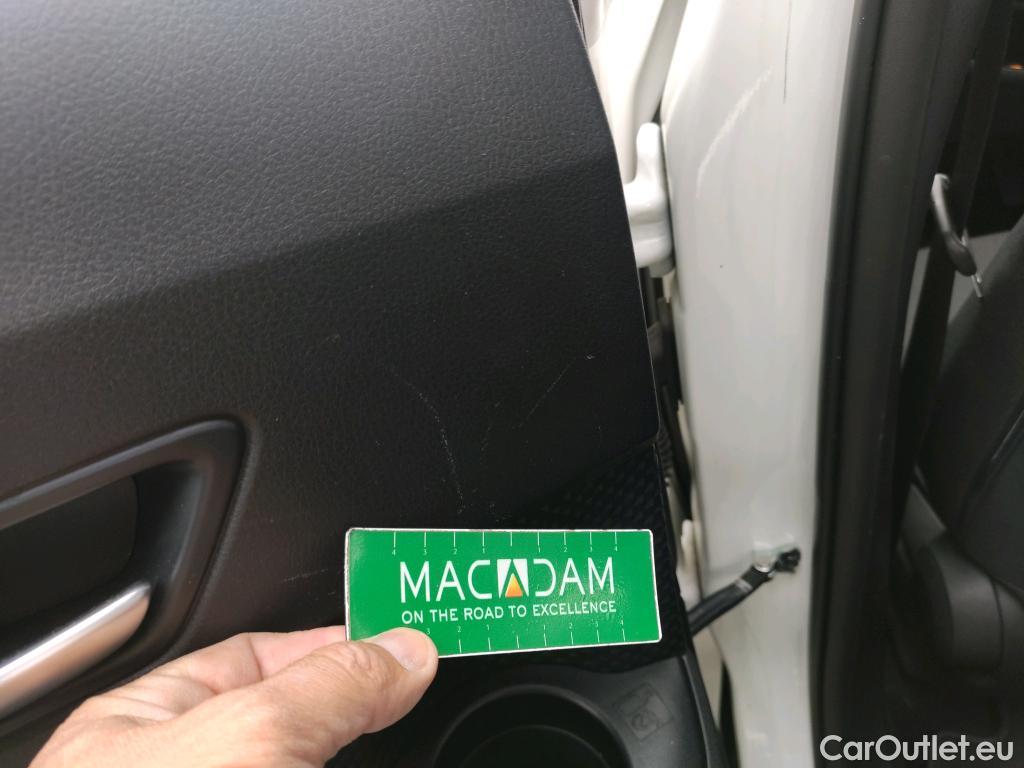  Toyota  C-HR TOYOTA  / 2019 / 5P / todoterreno 1.8 125H Active #6