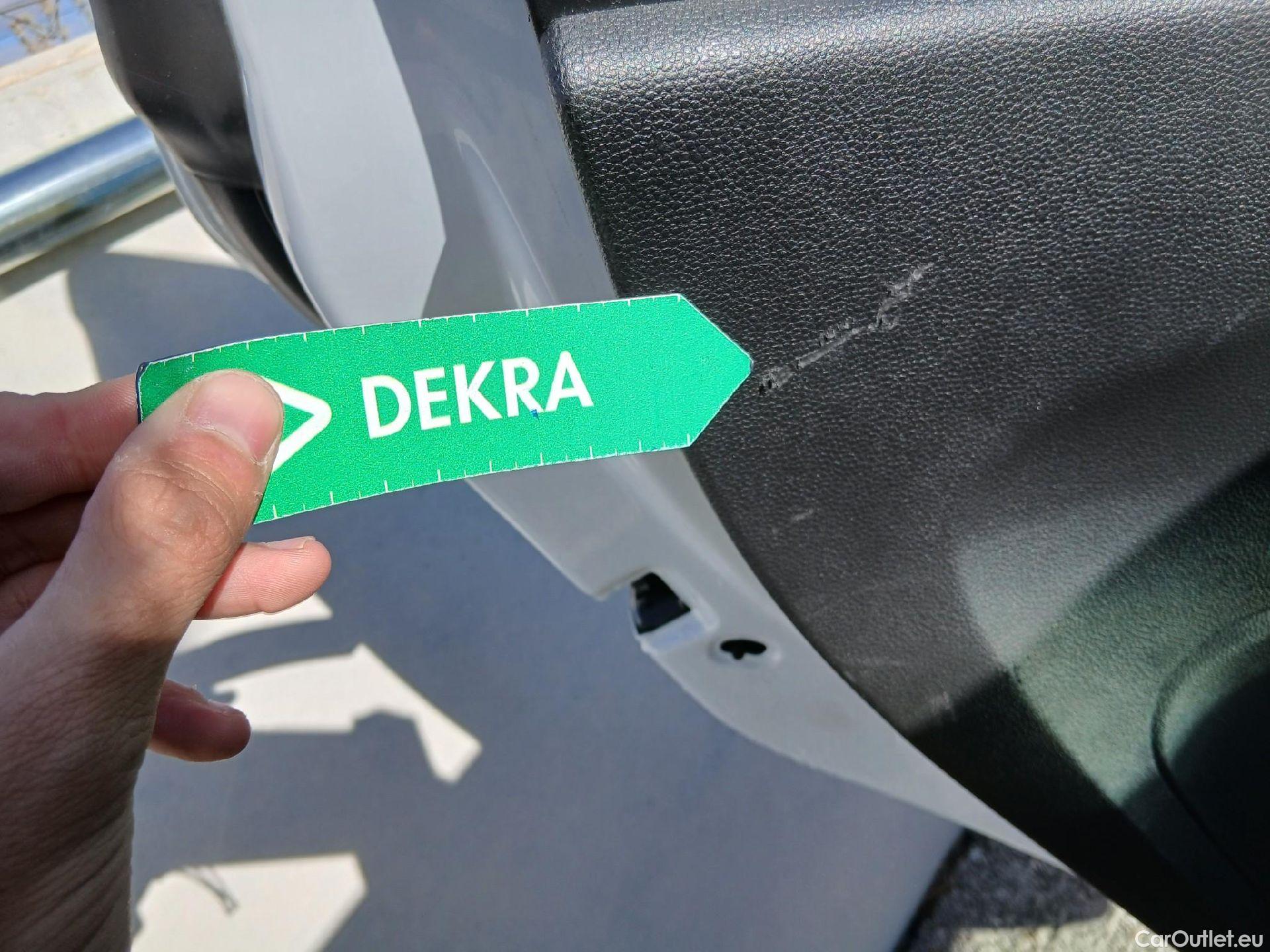  Renault  Clio RENAULT  / 2019 / 5P / berlina con portón Business Blue dCi 63 kW (85CV) #19