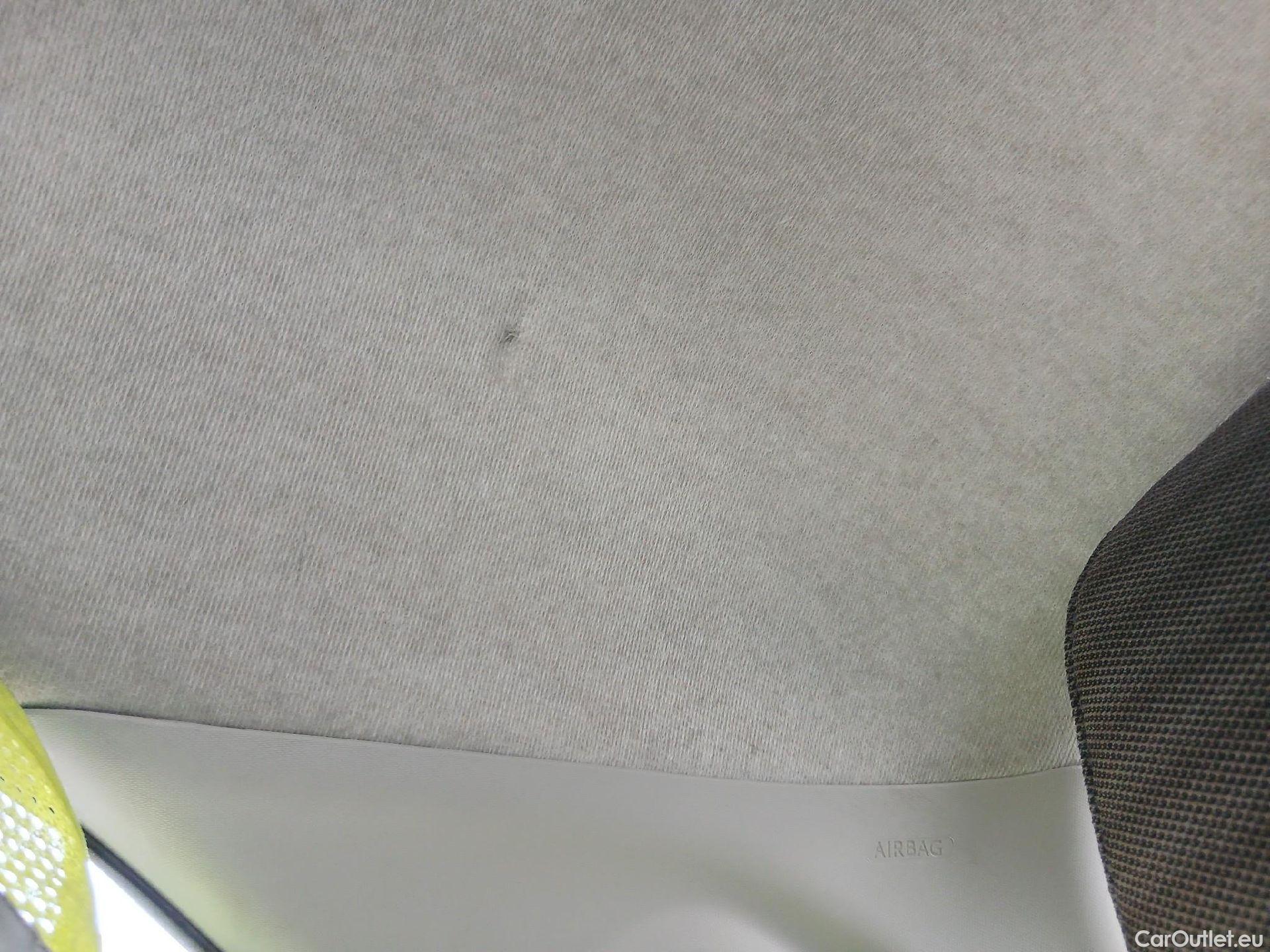  Toyota  Aygo TOYOTA  / 2018 / 5P / minicoche 1.0 70 x-play #42