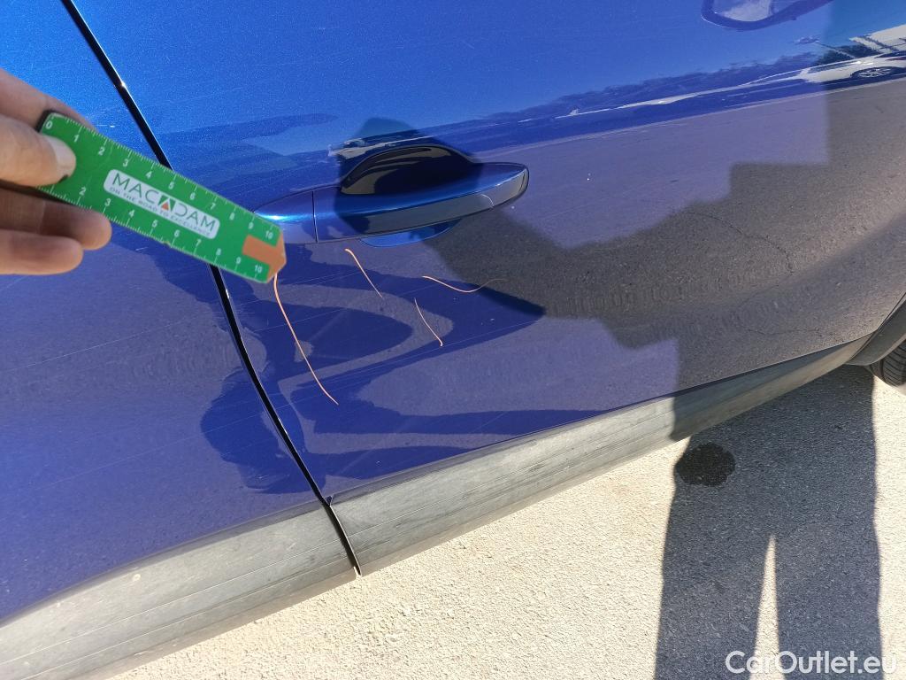  Renault  Captur RENAULT  / 2020 / 5P / todoterreno Intens TCe 90 #9