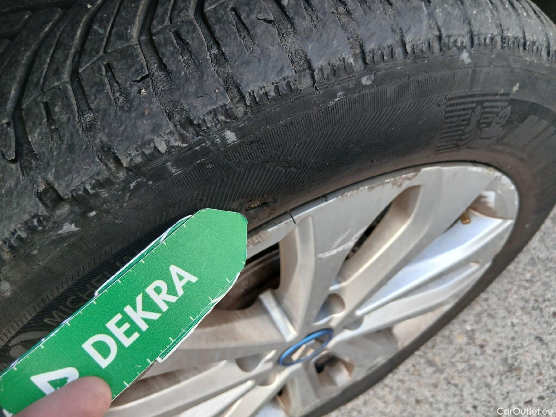  Renault  Zoe RENAULT  / 2019 / 5P / berlina con portón Intens 80 kW R110 Batería 50kWh #13