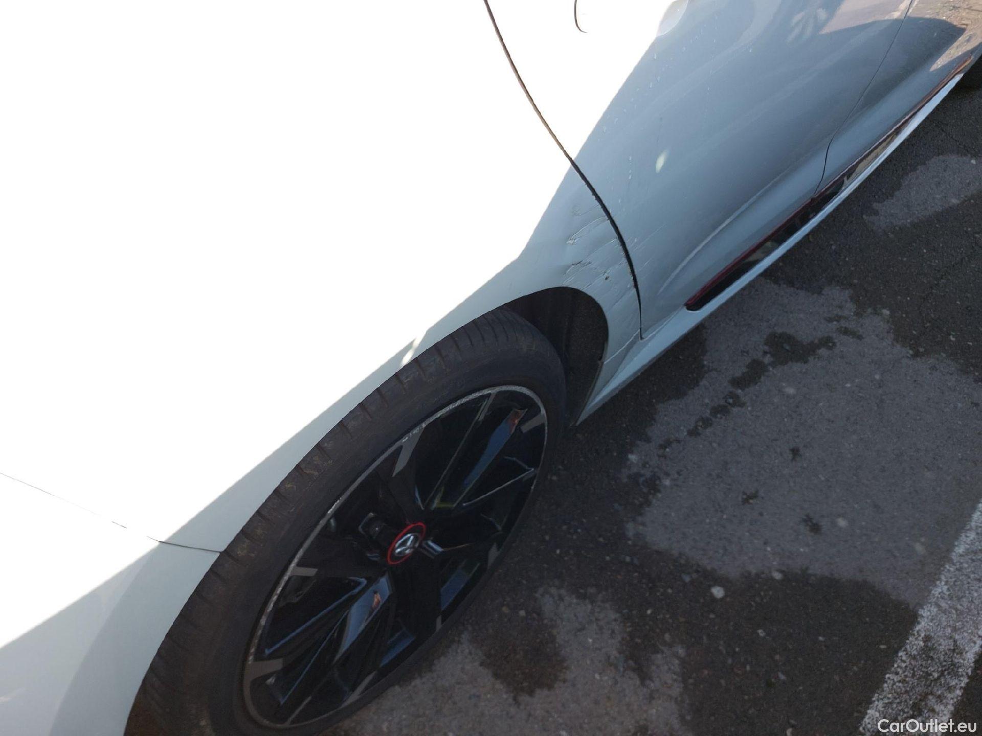  Toyota  Corolla TOYOTA  / 2019 / 5P / berlina con portón 2.0 180H GR-SPORT E-CVT #16