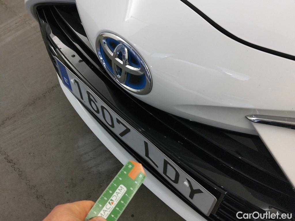  Toyota  Yaris TOYOTA  / 2017 / 5P / berlina con portón 1.5 100H Active #10