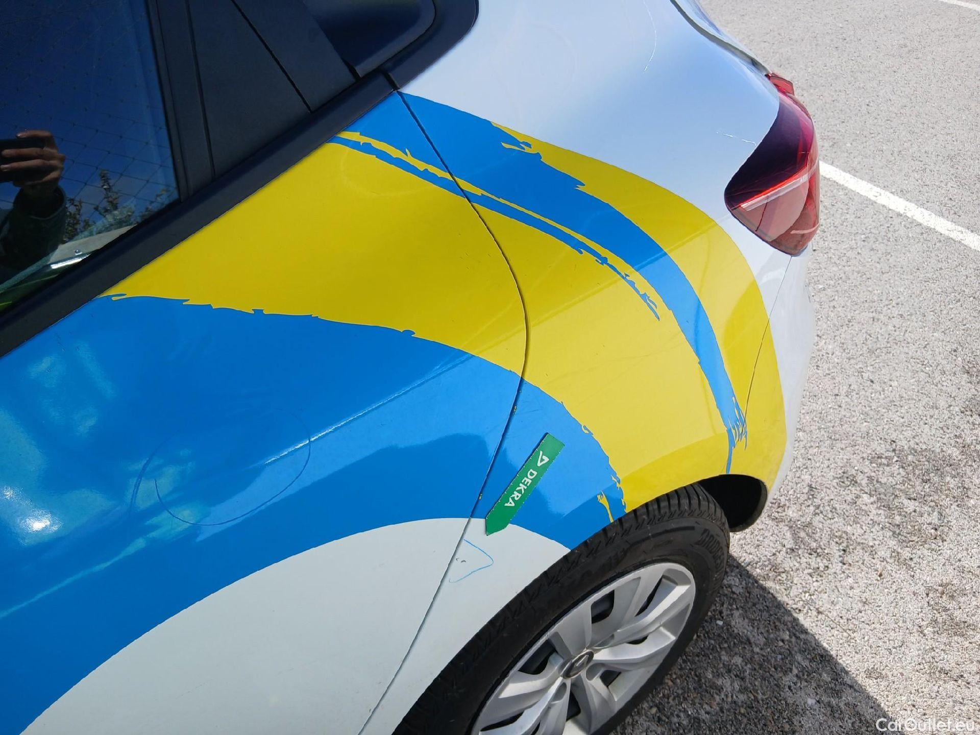  Renault  Clio RENAULT  / 2019 / 5P / berlina con portón Business Blue dCi 63 kW (85CV) #21