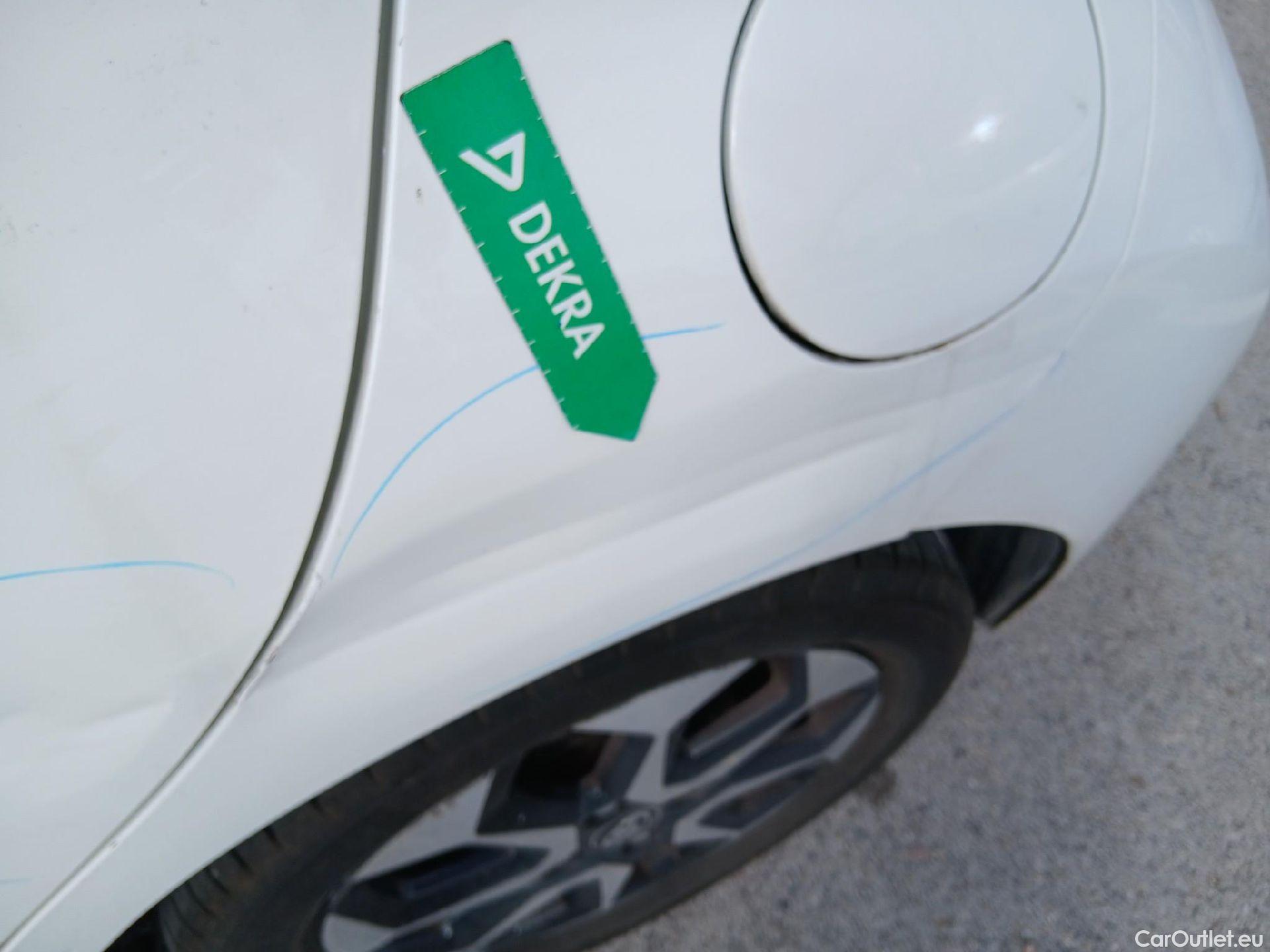  Toyota  Aygo TOYOTA  / 2018 / 5P / minicoche 1.0 70 x-play #28