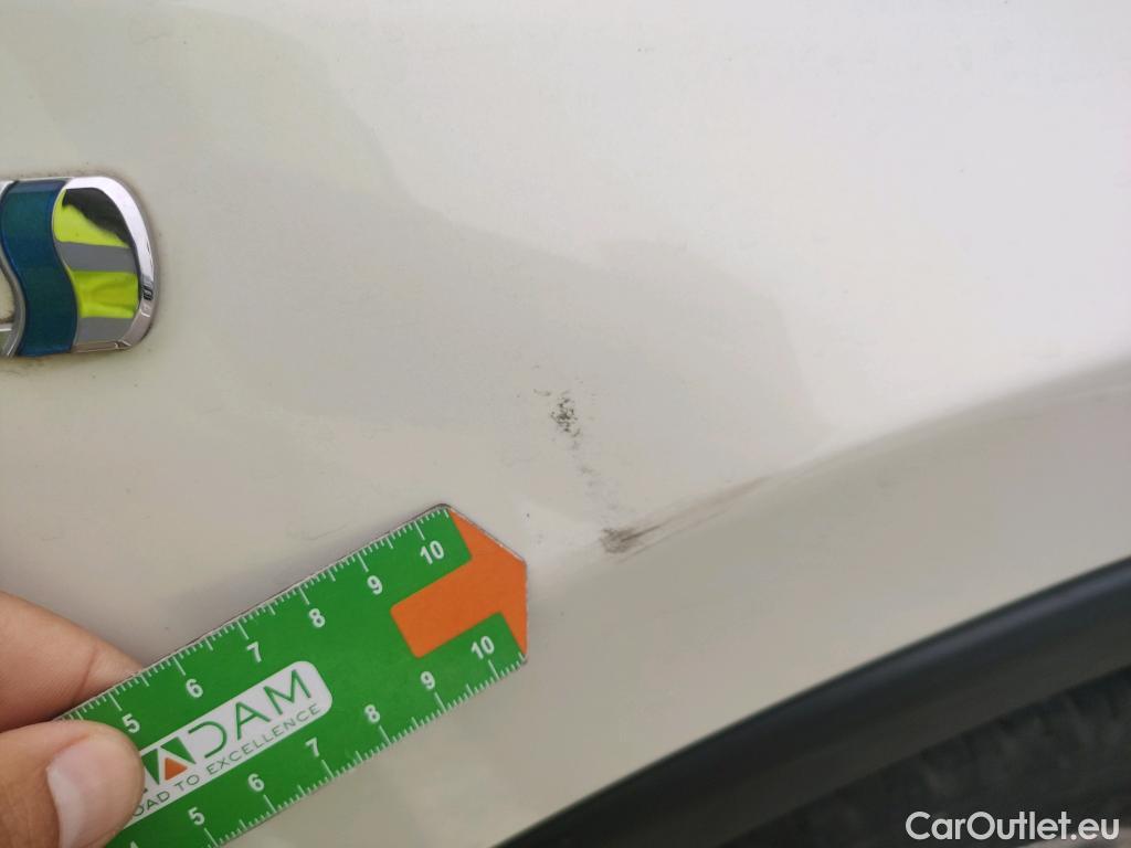  Toyota  RAV4 TOYOTA  / 2015 / 5P / todoterreno 2.5l hybrid 2WD Advance Pack Drive #14