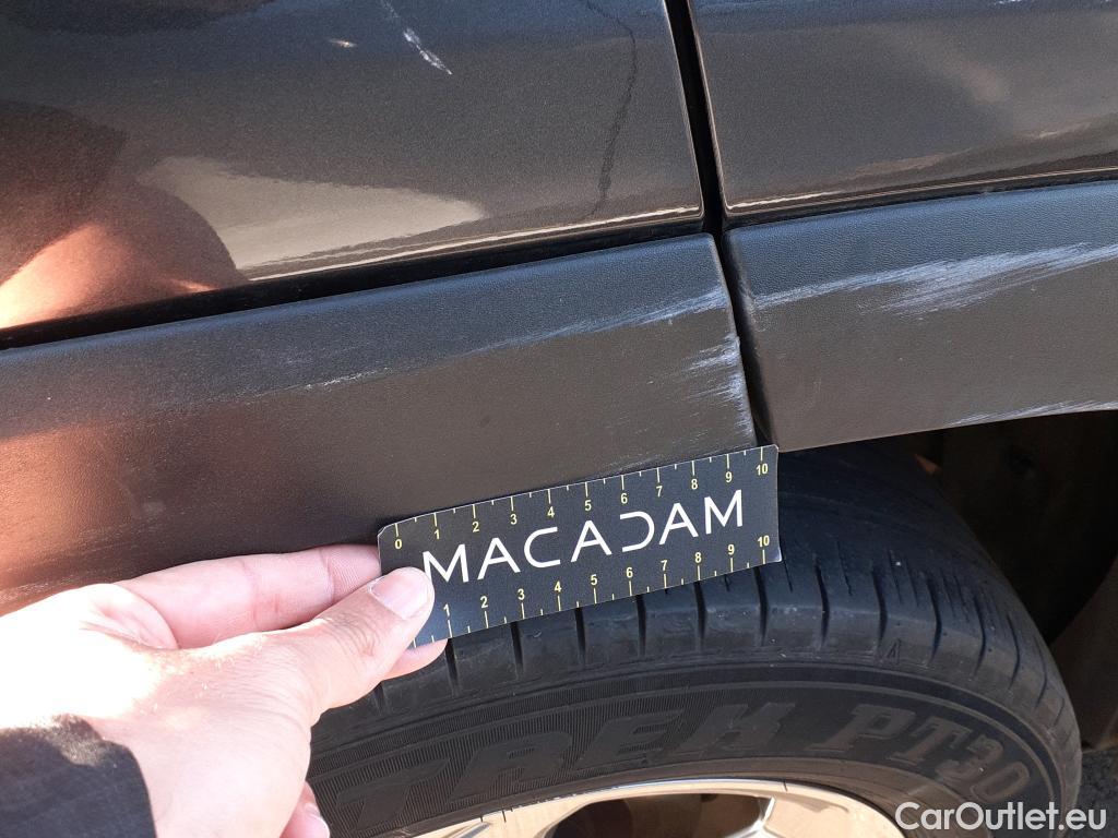  Toyota  RAV4 TOYOTA  / 2018 / 5P / todoterreno 2.5l 220H Advance 4WD #47