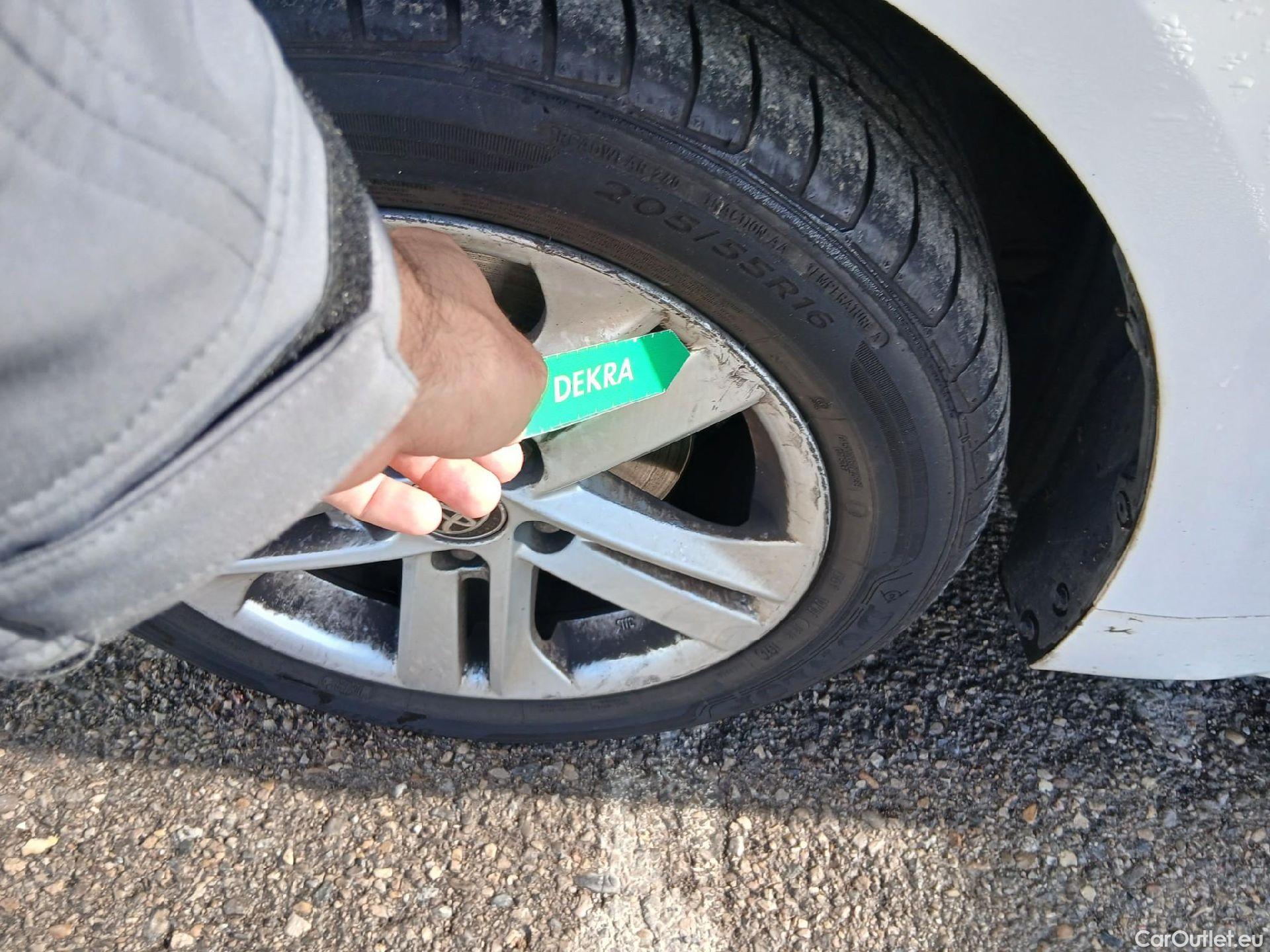  Toyota  Corolla TOYOTA  1.8 125H ACTIVE TECH E-CVT #7