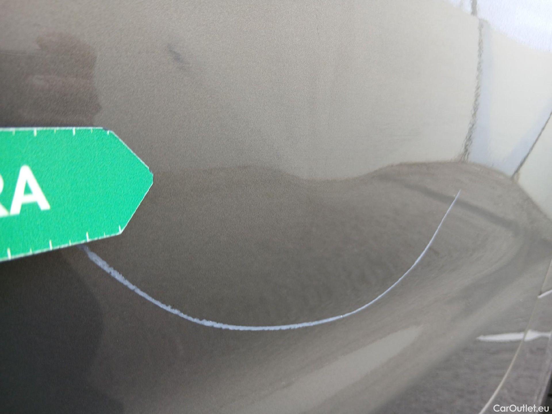  Toyota  Corolla TOYOTA  / 2019 / 5P / familiar 1.8 125H STYLE E-CVT TOURING SPORT #7