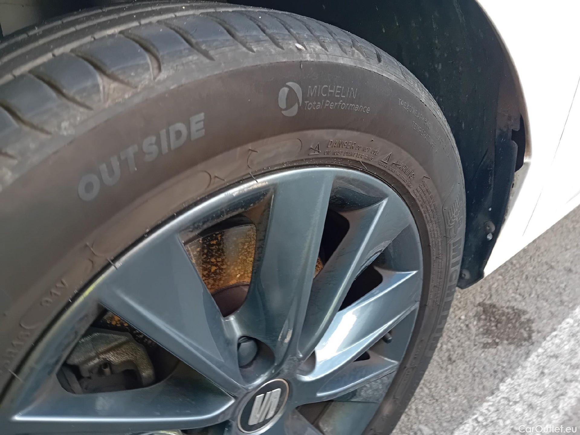  Seat  Leon SEAT León / 2016 / 5P / berlina con portón 1.5 TSI 95kW (130CV) St&Sp Style Visio Edition #12