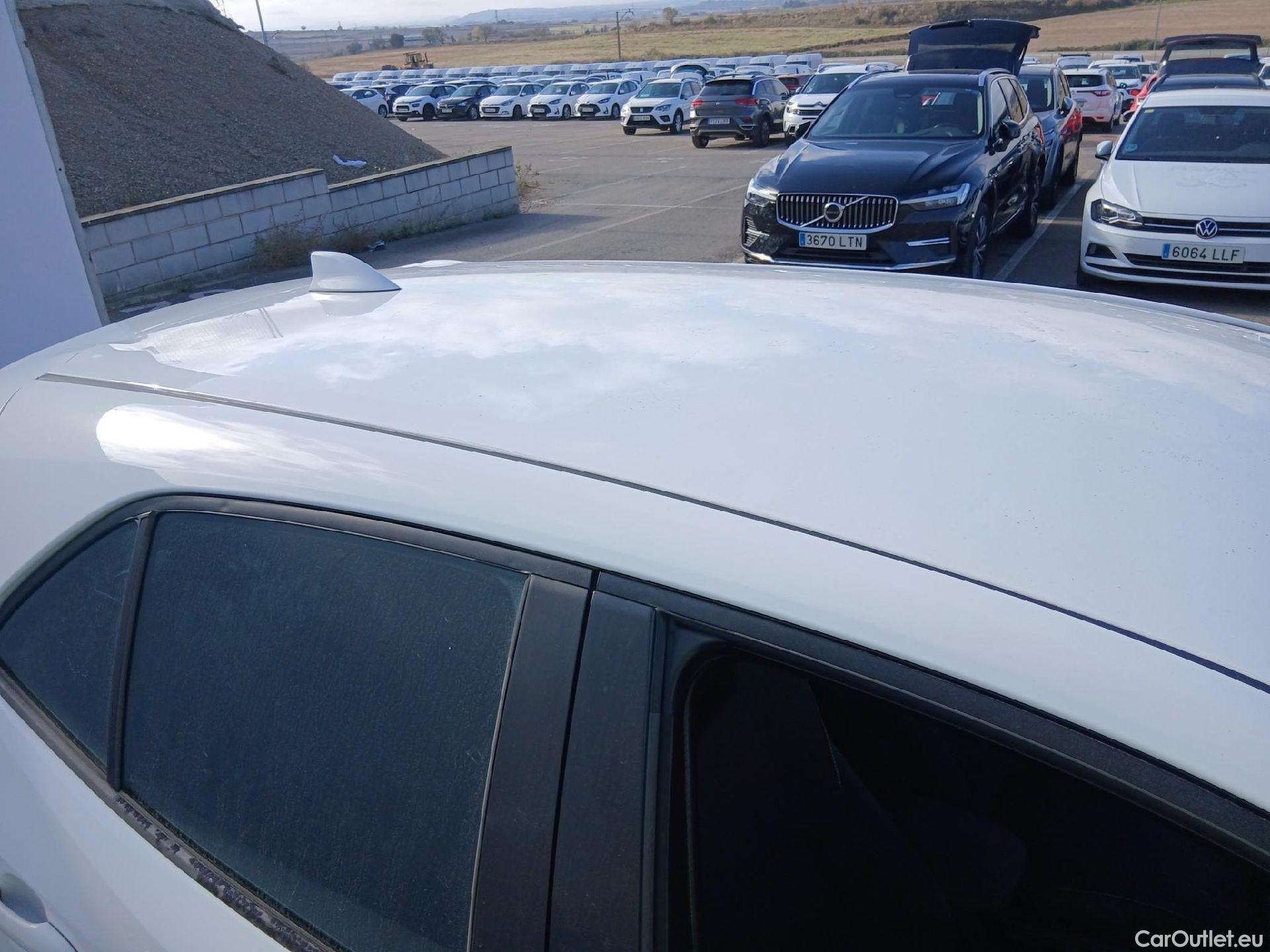  Toyota  Corolla TOYOTA  1.8 125H ACTIVE TECH E-CVT #31