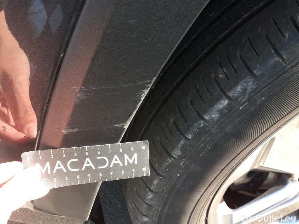  Toyota  RAV4 TOYOTA  / 2018 / 5P / todoterreno 2.5l 220H Advance 4WD #49