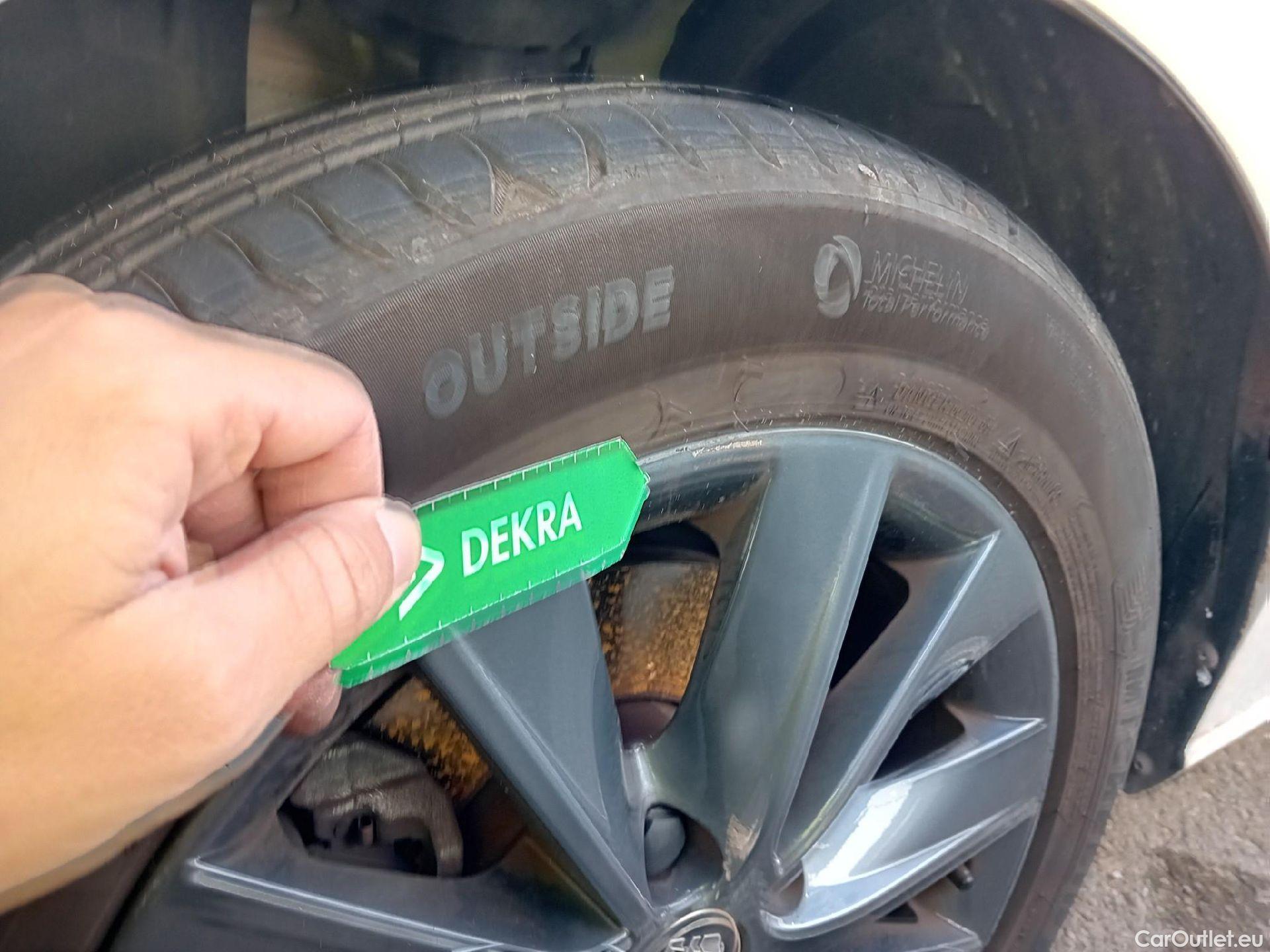  Seat  Leon SEAT León / 2016 / 5P / berlina con portón 1.5 TSI 95kW (130CV) St&Sp Style Visio Edition #11