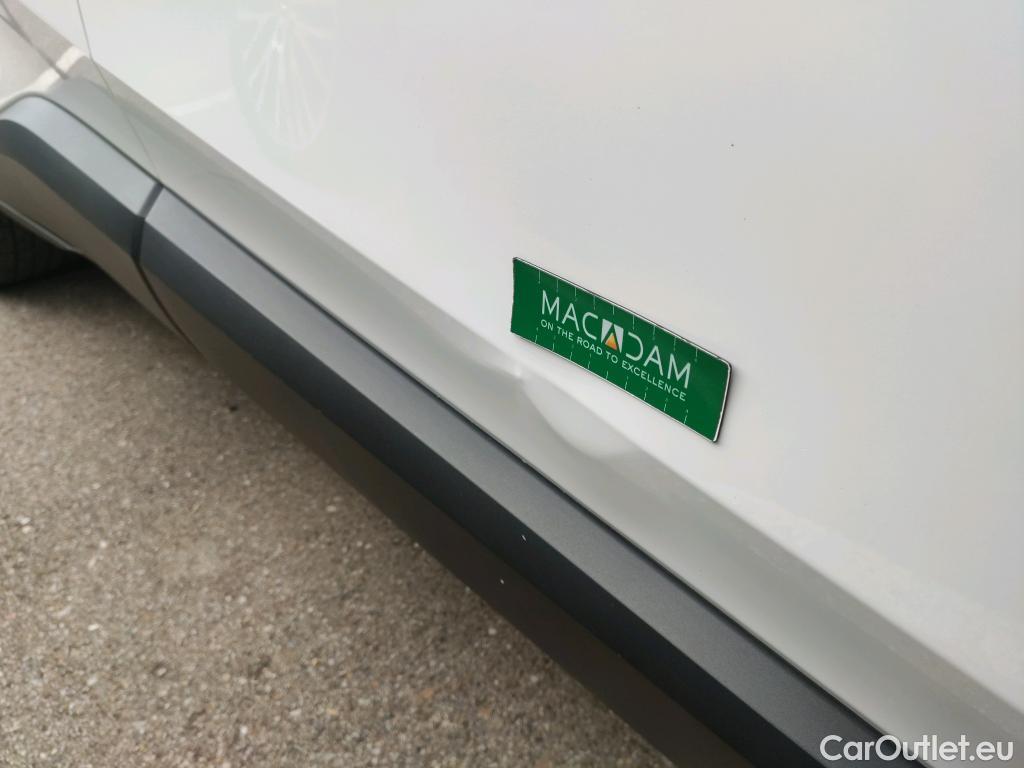  Toyota  C-HR TOYOTA  / 2019 / 5P / todoterreno 1.8 125H Active #2