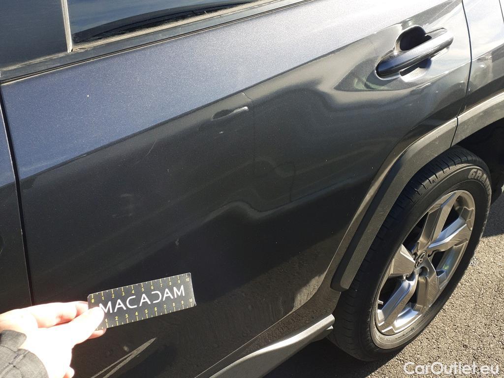  Toyota  RAV4 TOYOTA  / 2018 / 5P / todoterreno 2.5l 220H Advance 4WD #21