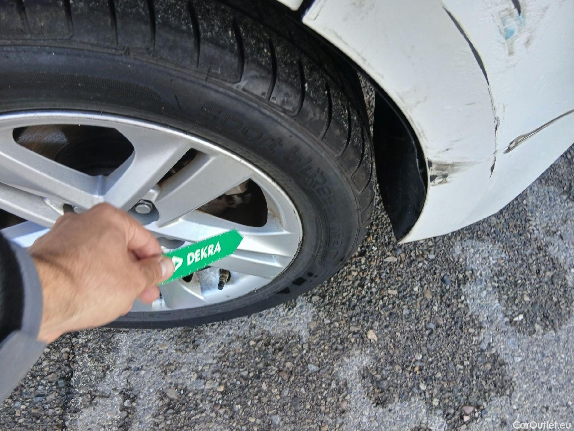  Toyota  Corolla TOYOTA  1.8 125H ACTIVE TECH E-CVT #20