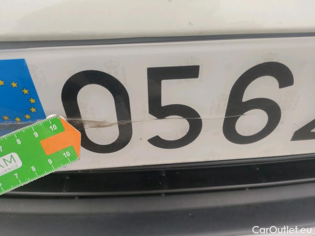  Toyota  RAV4 TOYOTA  / 2015 / 5P / todoterreno 2.5l hybrid 2WD Advance Pack Drive #28