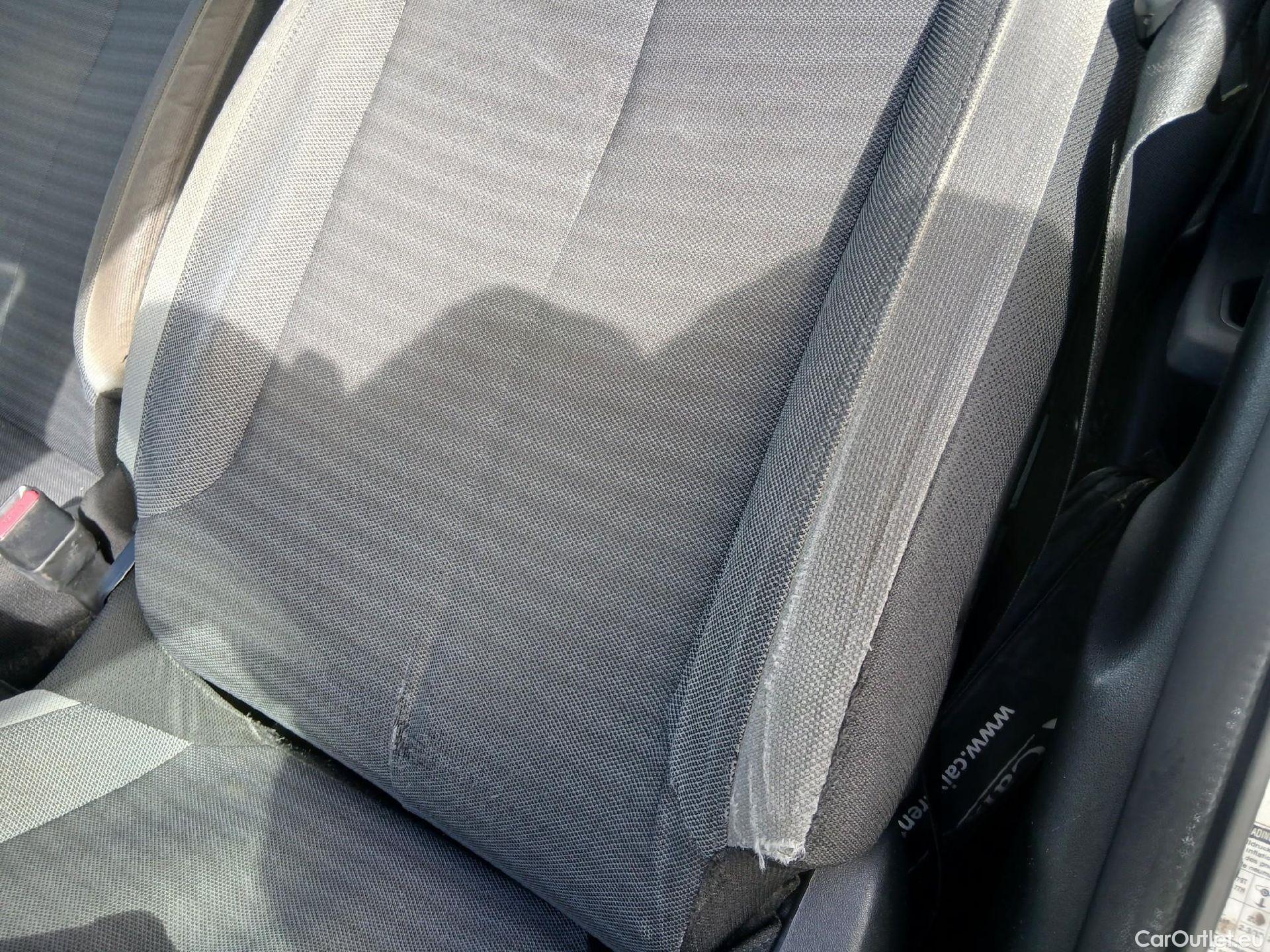  Toyota  Aygo TOYOTA  / 2018 / 5P / minicoche 1.0 70 x-play #19