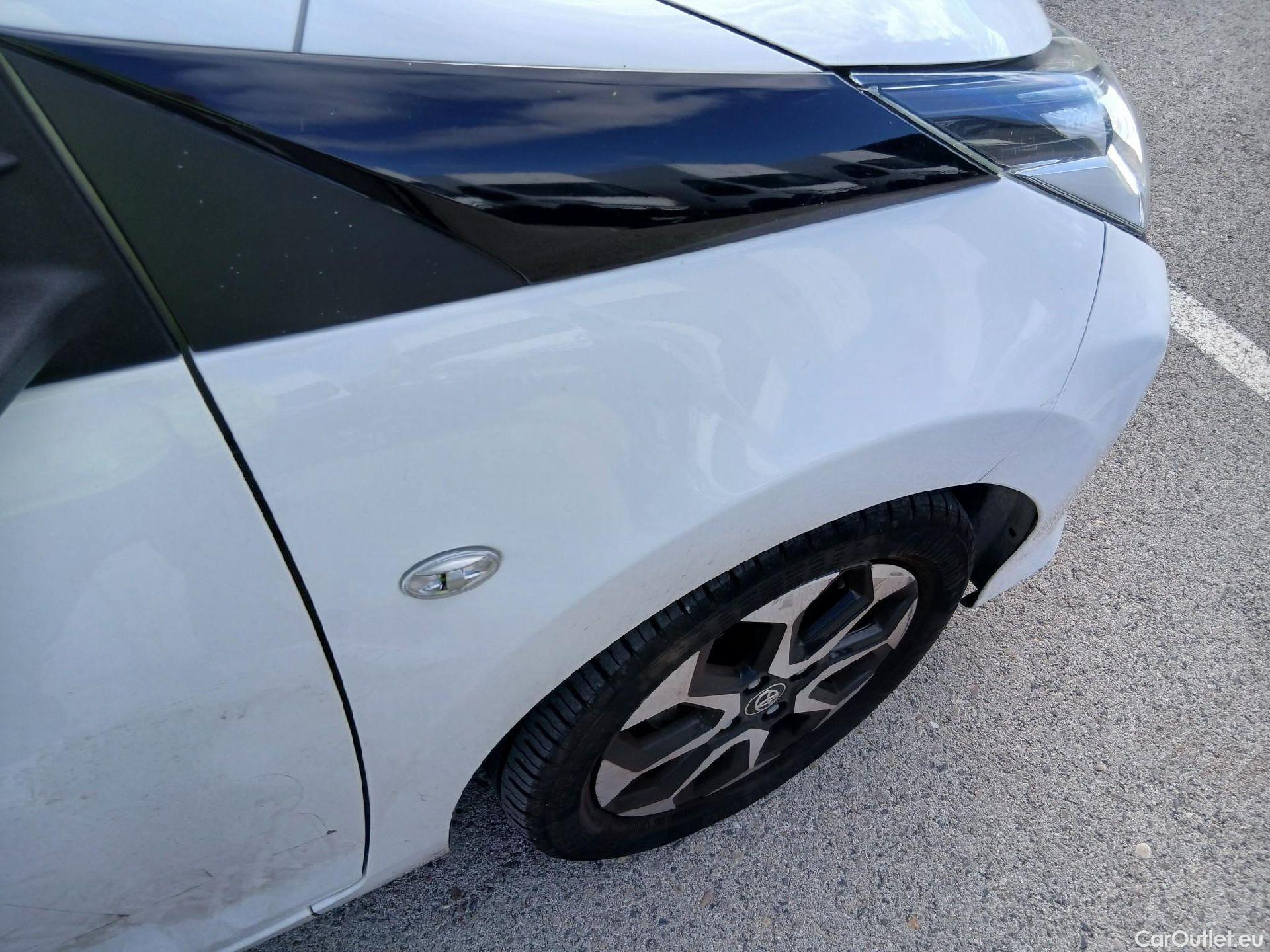  Toyota  Aygo TOYOTA  / 2018 / 5P / minicoche 1.0 70 x-play #48