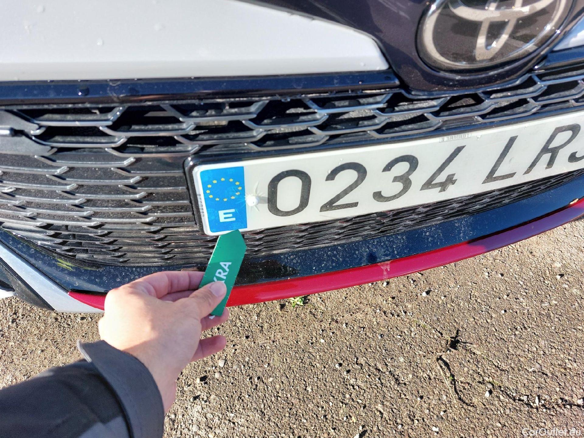  Toyota  Corolla TOYOTA  / 2019 / 5P / berlina con portón 2.0 180H GR-SPORT E-CVT #3