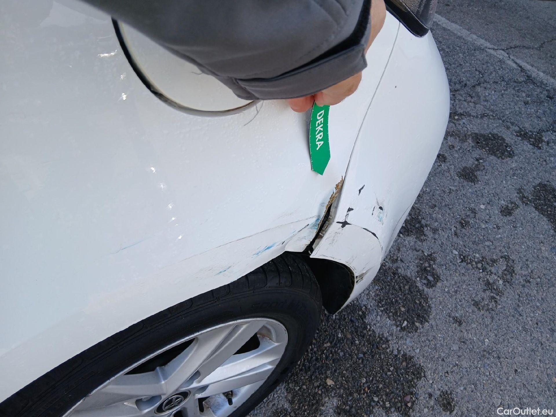  Toyota  Corolla TOYOTA  1.8 125H ACTIVE TECH E-CVT #17