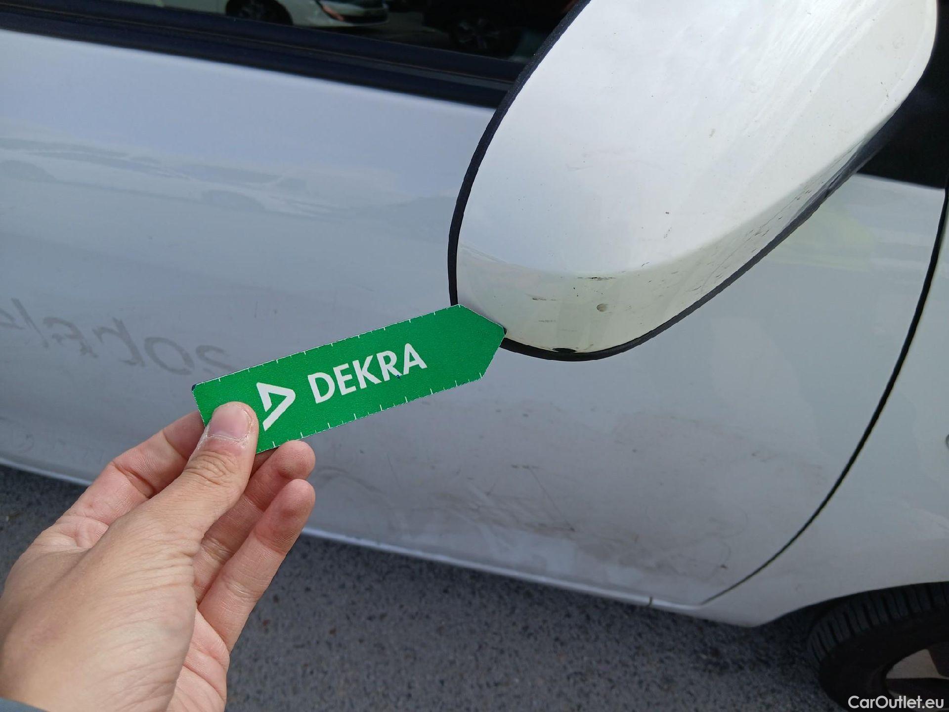  Toyota  Aygo TOYOTA  / 2018 / 5P / minicoche 1.0 70 x-play #46