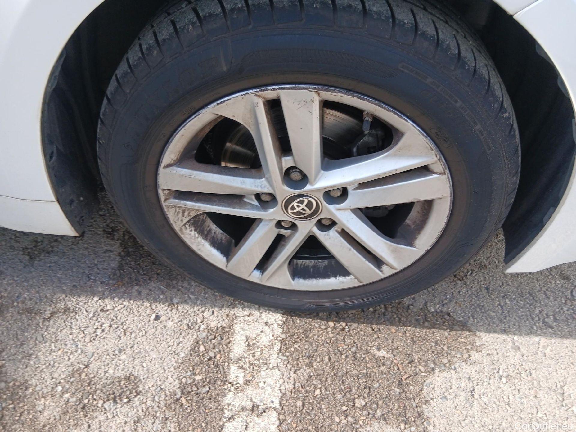  Toyota  Corolla TOYOTA  1.8 125H ACTIVE TECH E-CVT #37