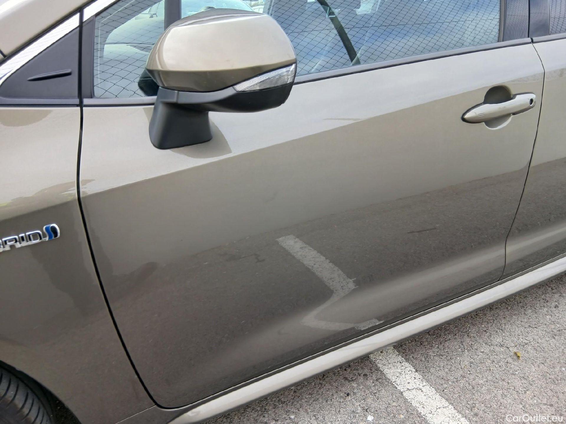  Toyota  Corolla TOYOTA  / 2019 / 5P / familiar 1.8 125H STYLE E-CVT TOURING SPORT #6