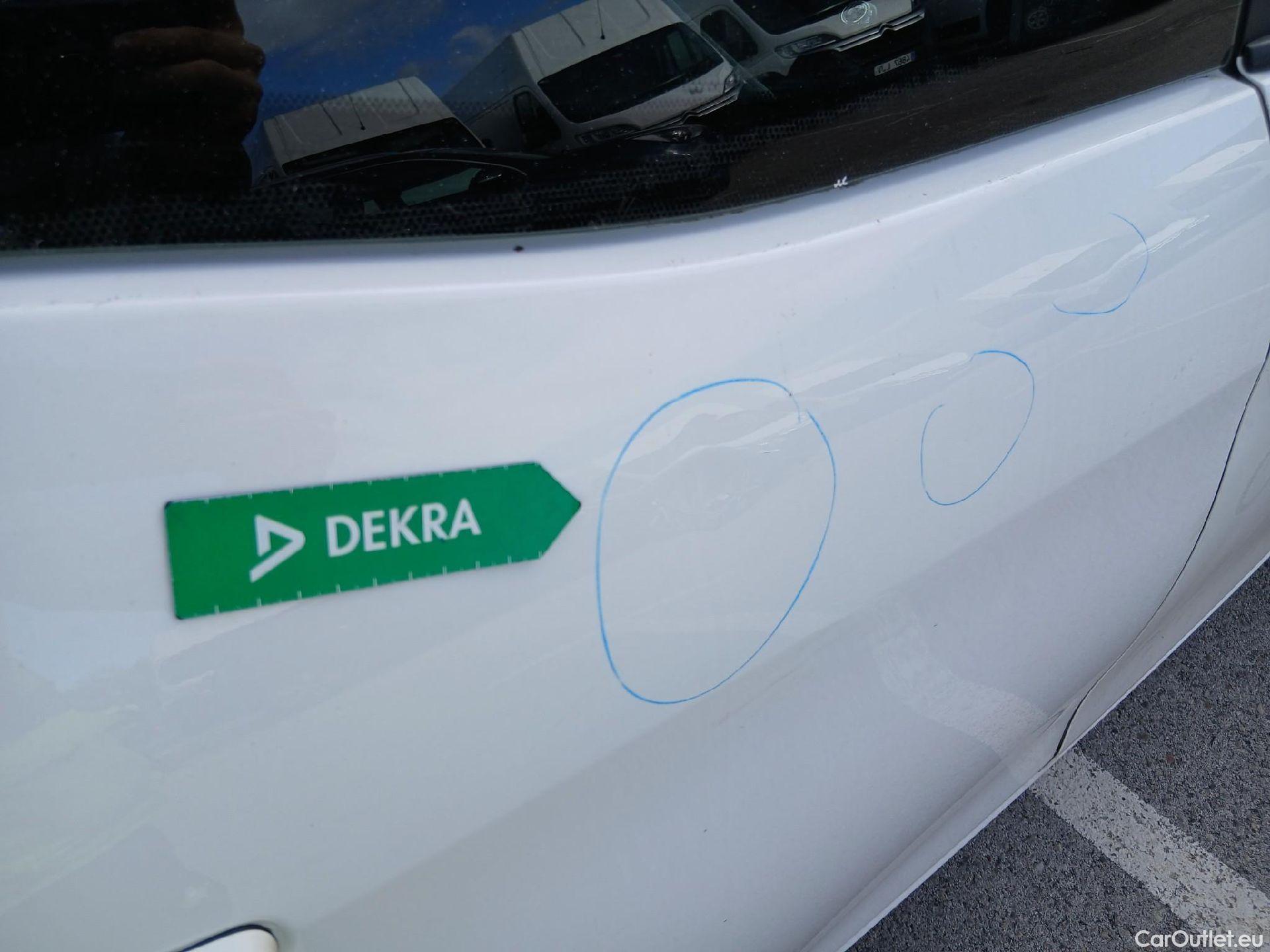  Toyota  Aygo TOYOTA  / 2018 / 5P / minicoche 1.0 70 x-play #39