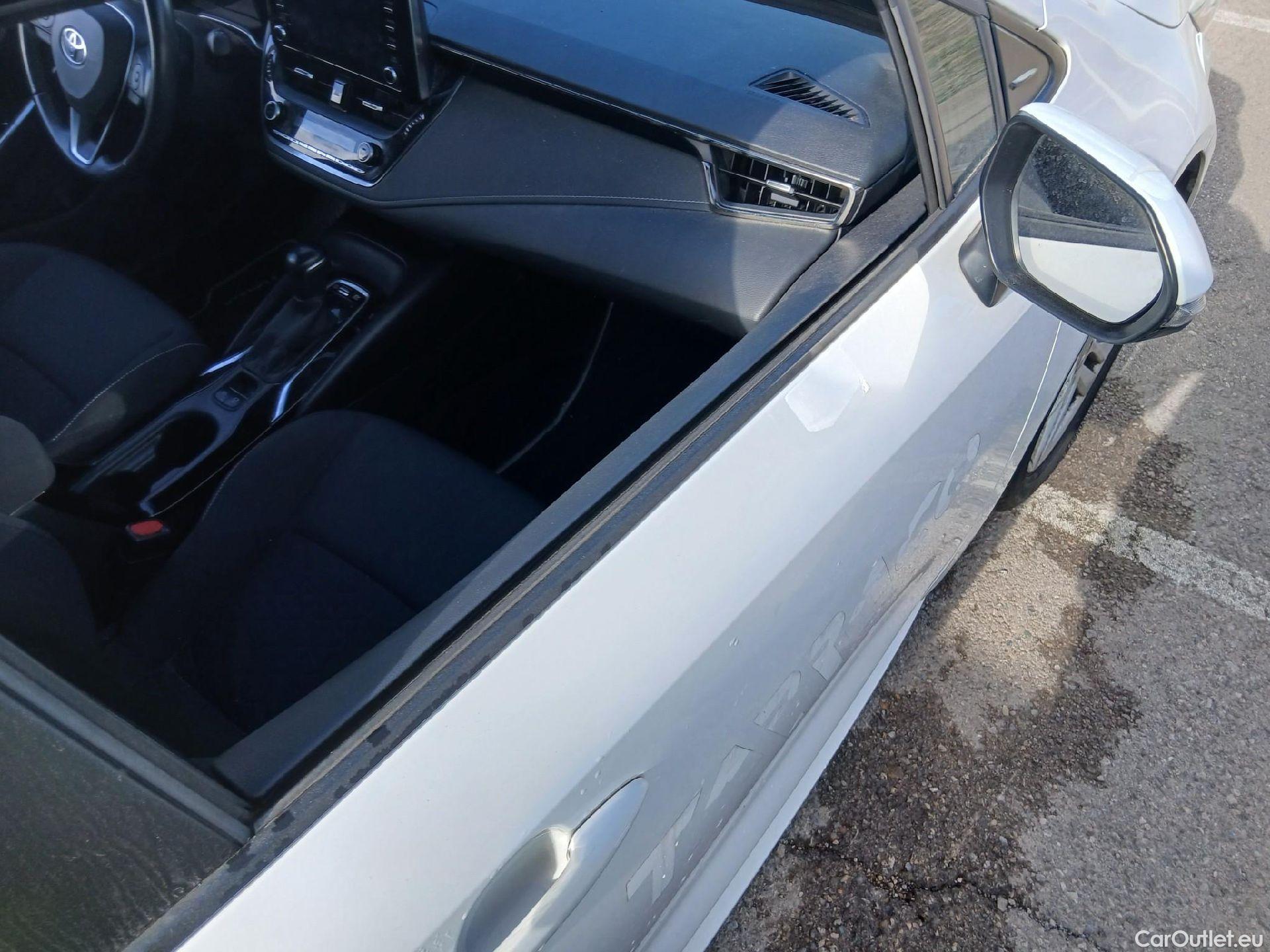  Toyota  Corolla TOYOTA  1.8 125H ACTIVE TECH E-CVT #33