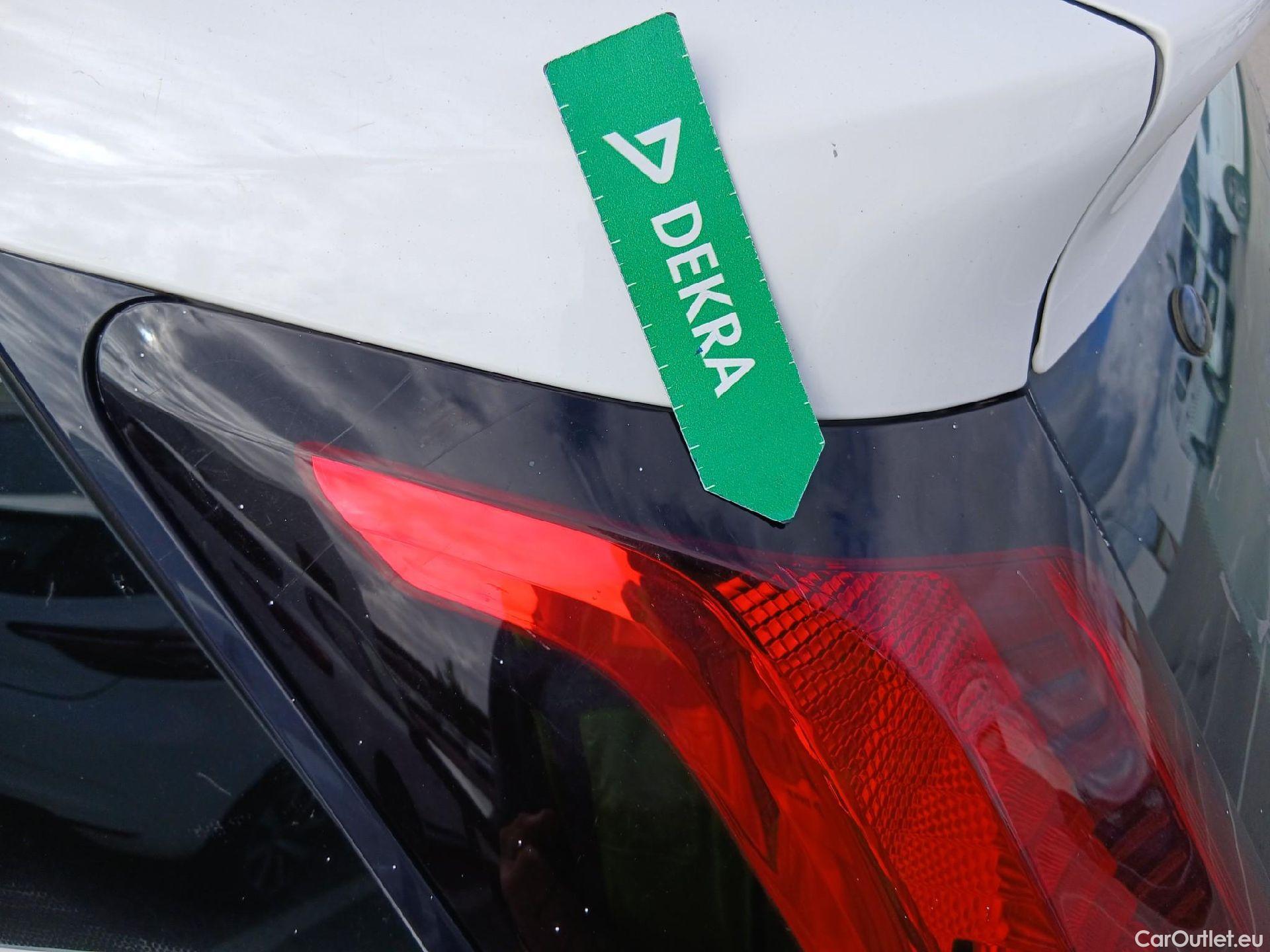  Toyota  Aygo TOYOTA  / 2018 / 5P / minicoche 1.0 70 x-play #30