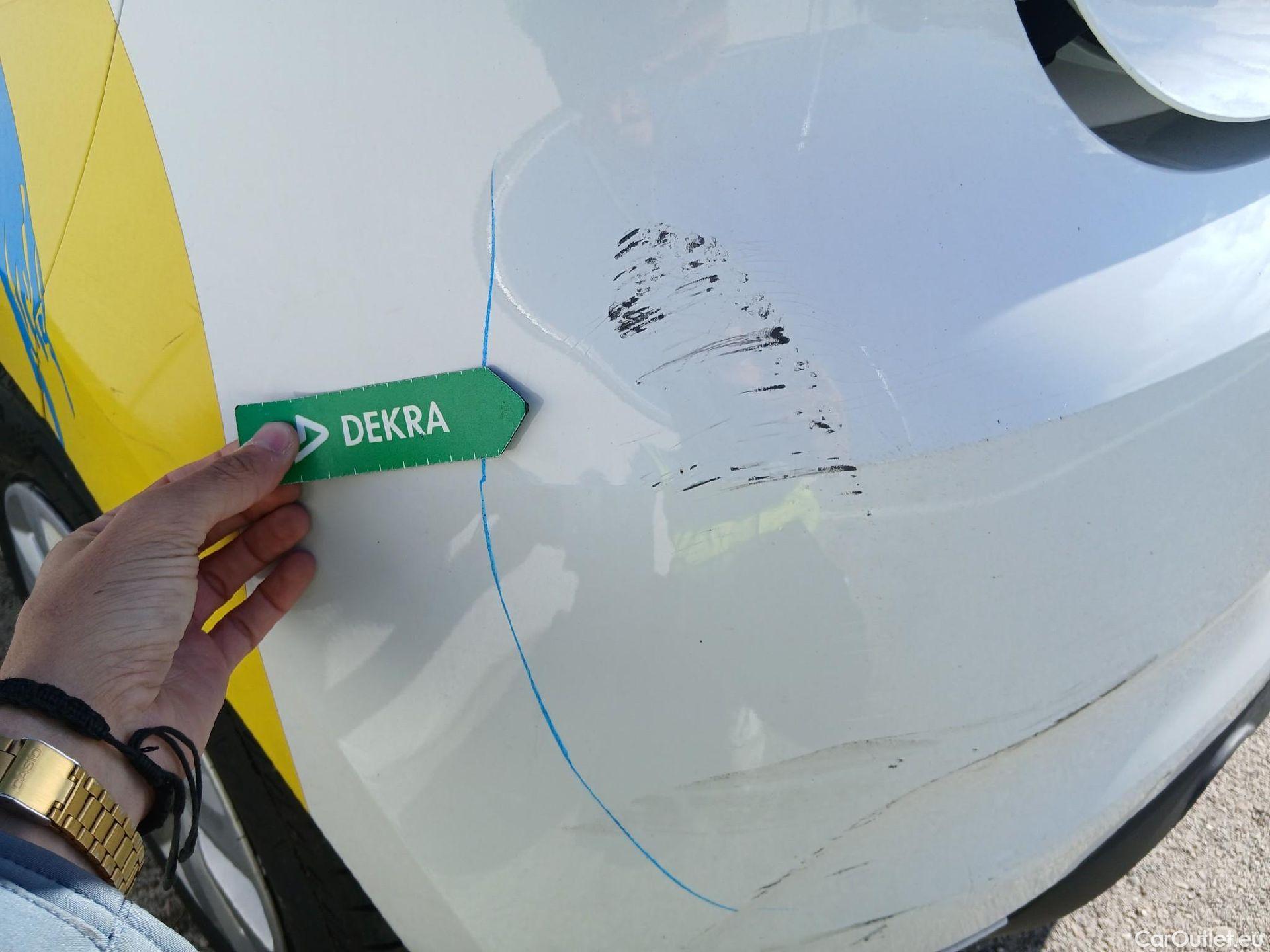  Renault  Clio RENAULT  / 2019 / 5P / berlina con portón Business Blue dCi 63 kW (85CV) #22