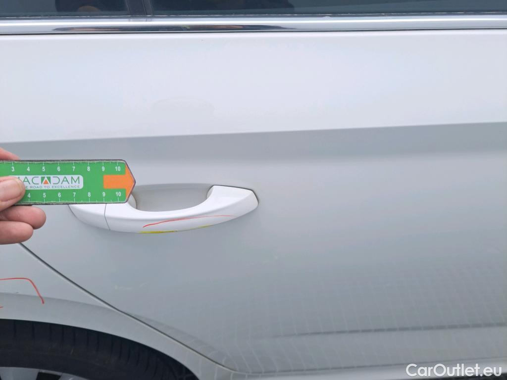  Skoda  KAMIQ SKODA  1.0 TSI 81kW (110CV) DSG Ambition (CX) #47