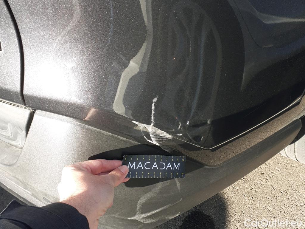  Toyota  RAV4 TOYOTA  / 2018 / 5P / todoterreno 2.5l 220H Advance 4WD #31