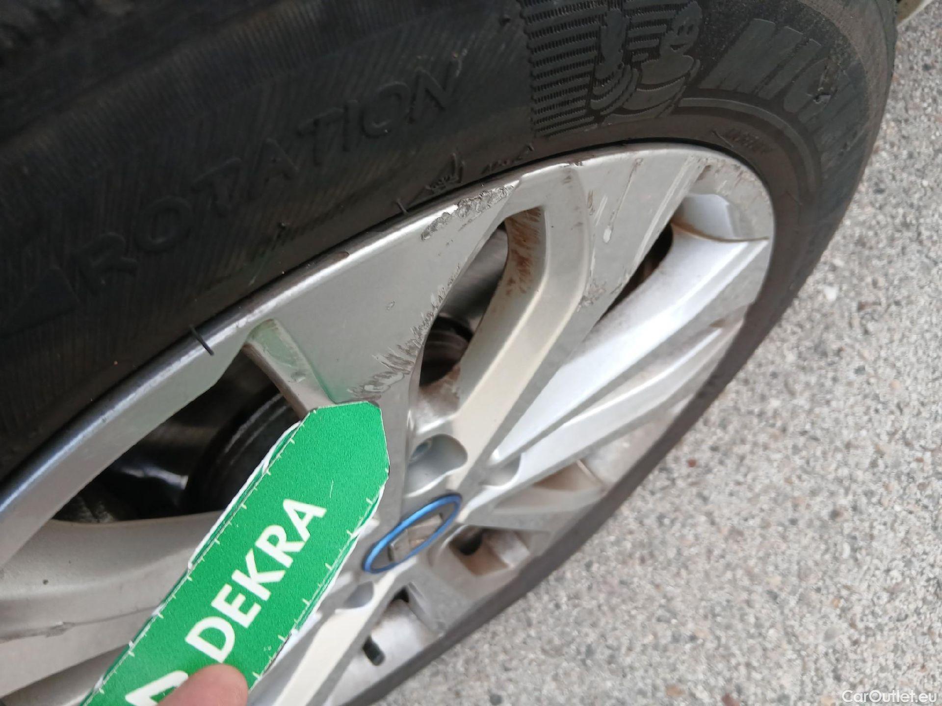  Renault  Zoe RENAULT  / 2019 / 5P / berlina con portón Intens 80 kW R110 Batería 50kWh #4