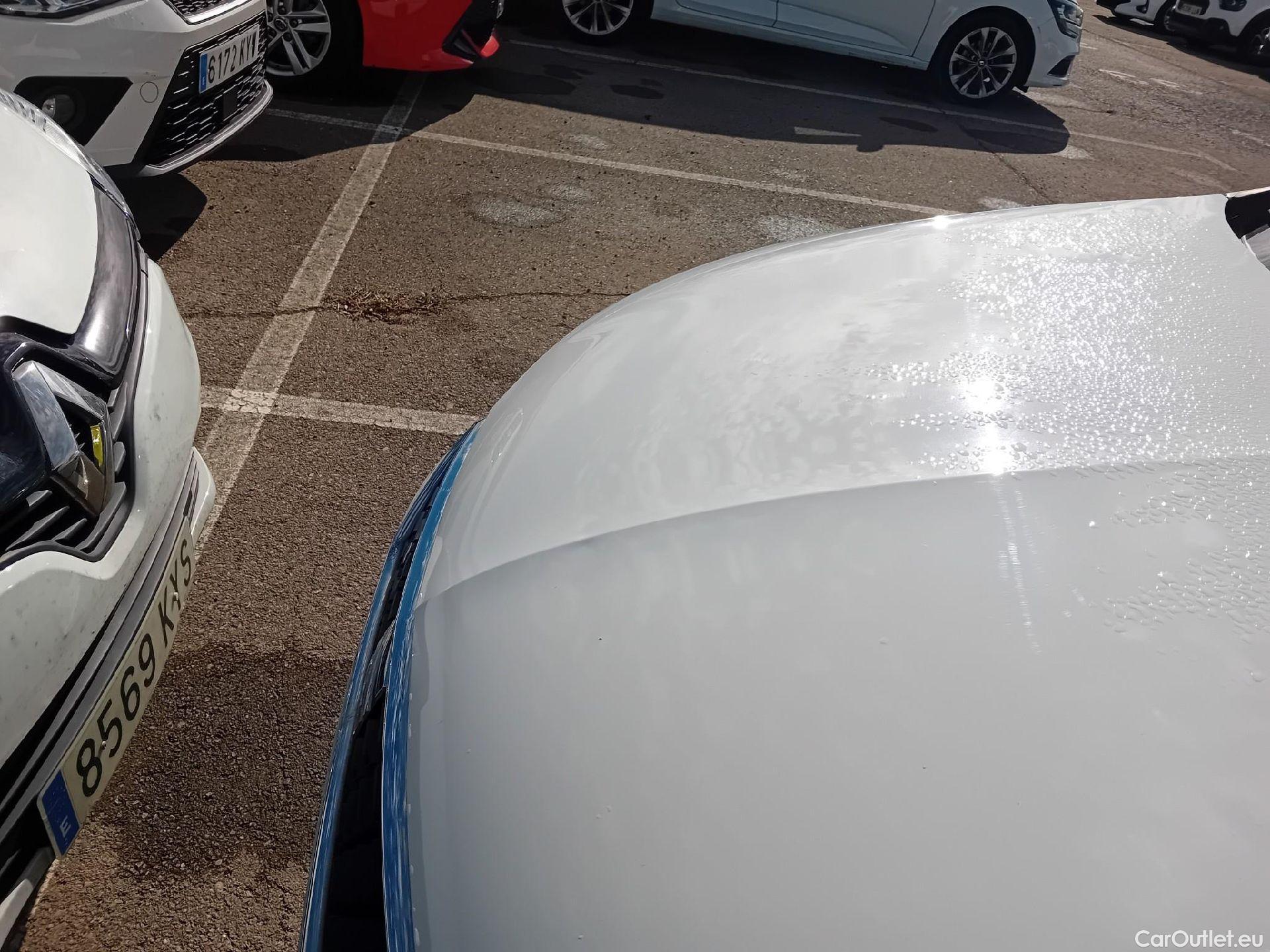  Seat  Leon SEAT León / 2016 / 5P / berlina con portón 1.5 TSI 95kW (130CV) St&Sp Style Visio Edition #2