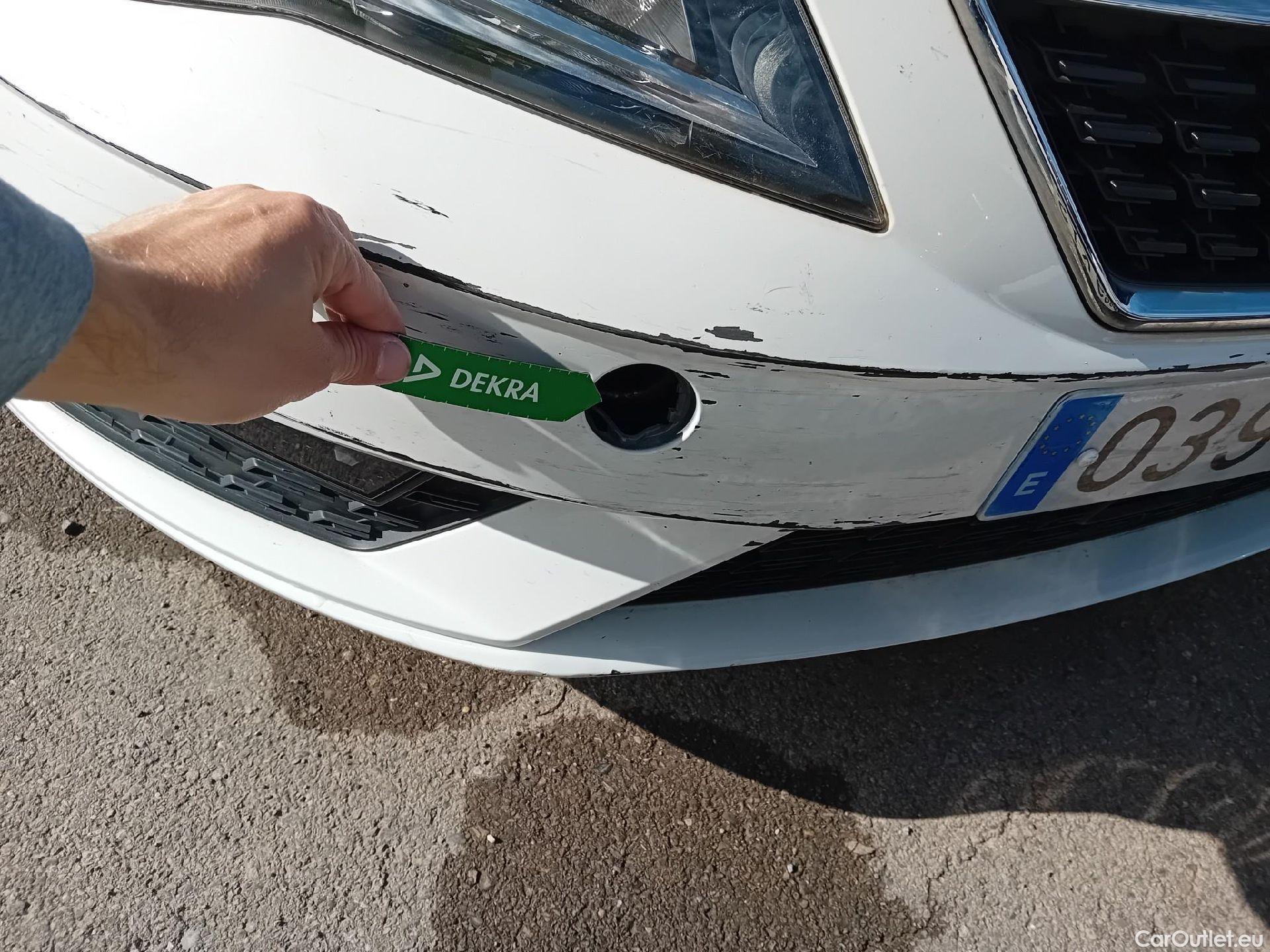  Seat  Leon SEAT León / 2016 / 5P / berlina con portón 1.5 TSI 95kW (130CV) St&Sp Style Visio Edition #4