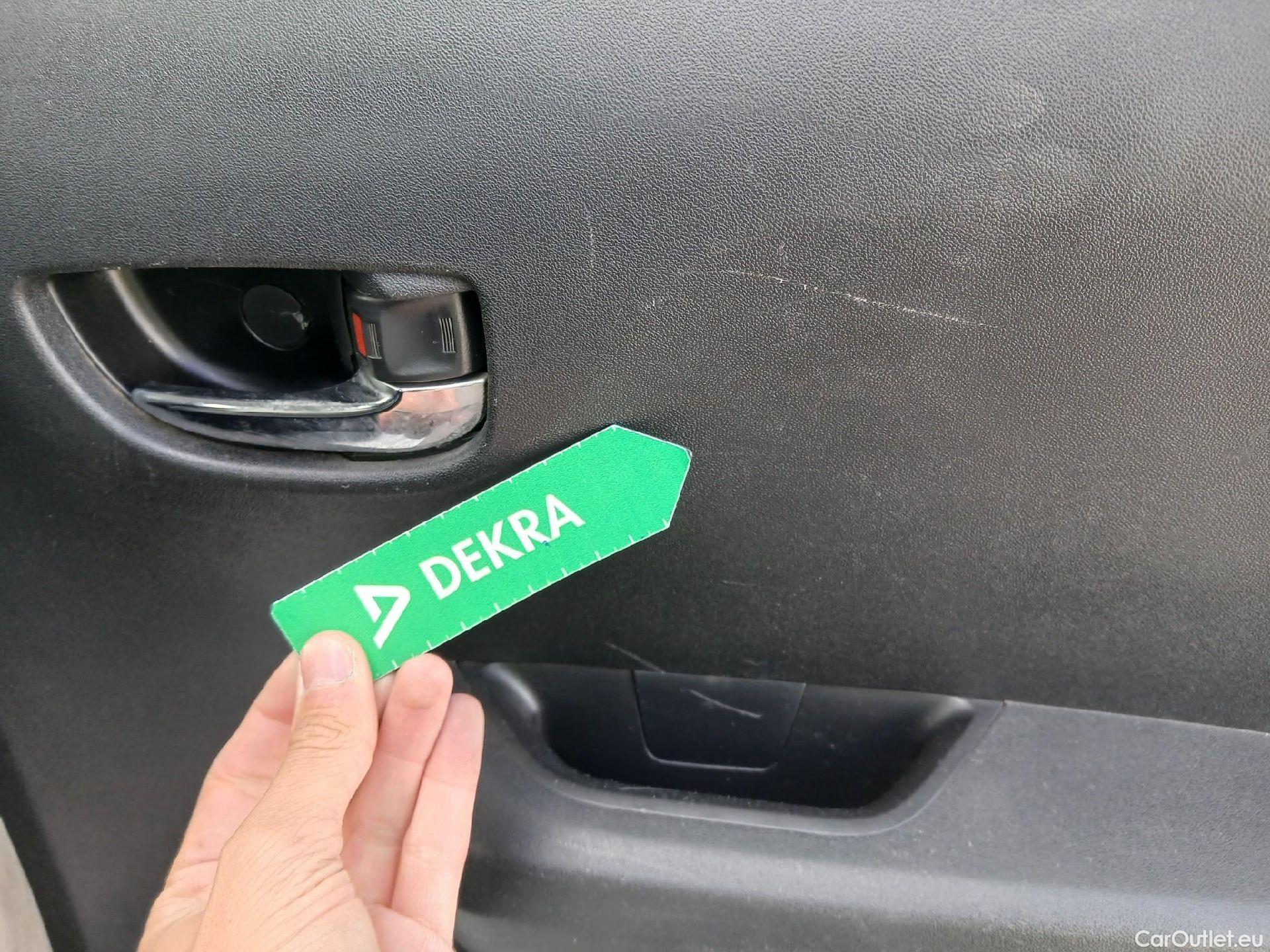  Toyota  Aygo TOYOTA  / 2018 / 5P / minicoche 1.0 70 x-play #43