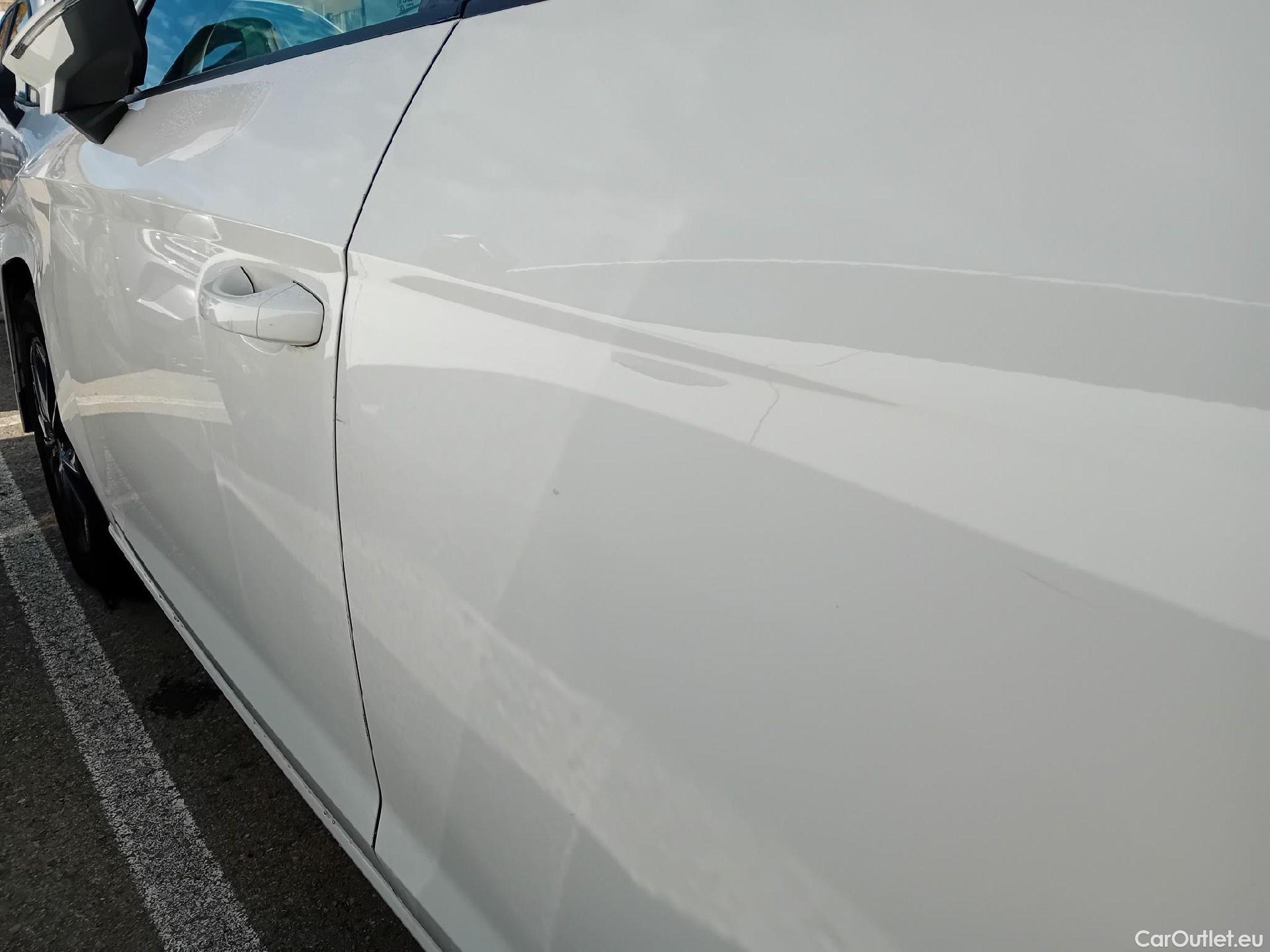  Seat  Leon SEAT León / 2016 / 5P / berlina con portón 1.5 TSI 95kW (130CV) St&Sp Style Visio Edition #17