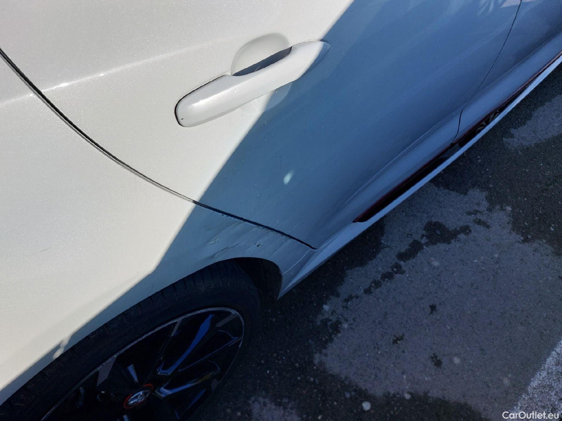  Toyota  Corolla TOYOTA  / 2019 / 5P / berlina con portón 2.0 180H GR-SPORT E-CVT #20