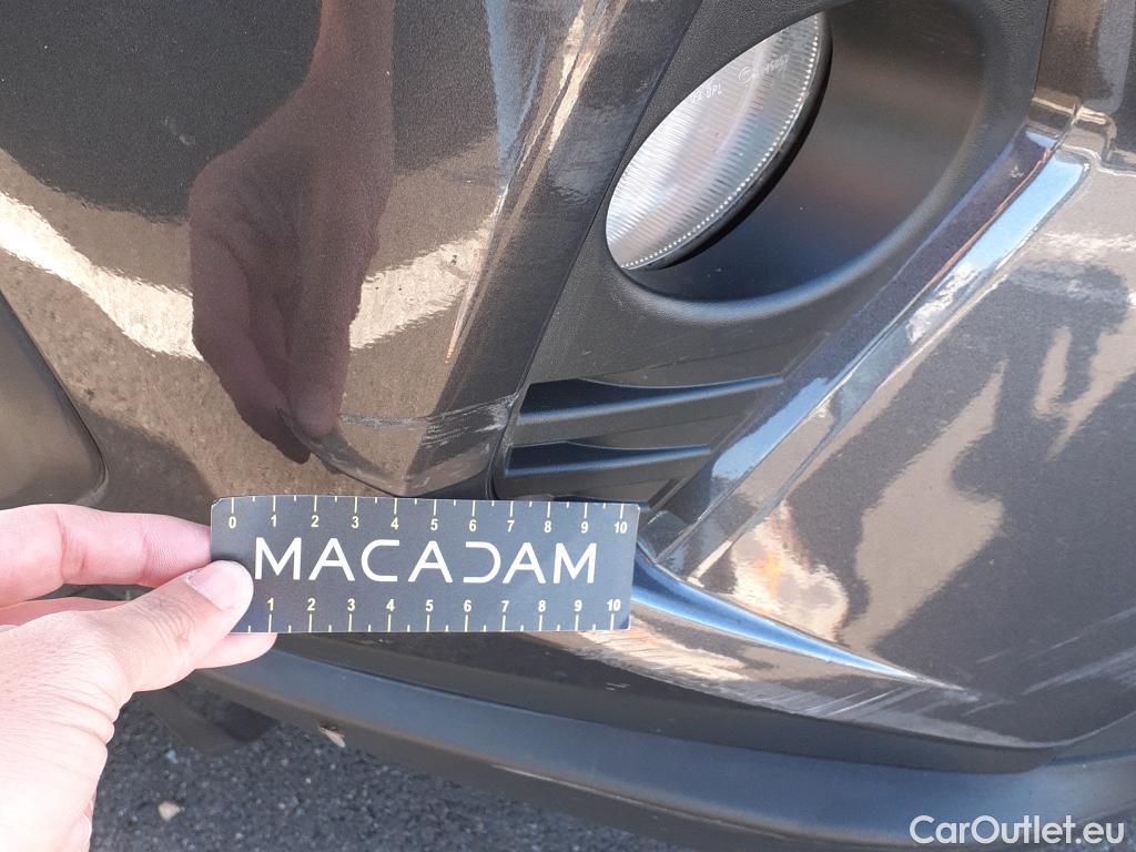  Toyota  RAV4 TOYOTA  / 2018 / 5P / todoterreno 2.5l 220H Advance 4WD #37